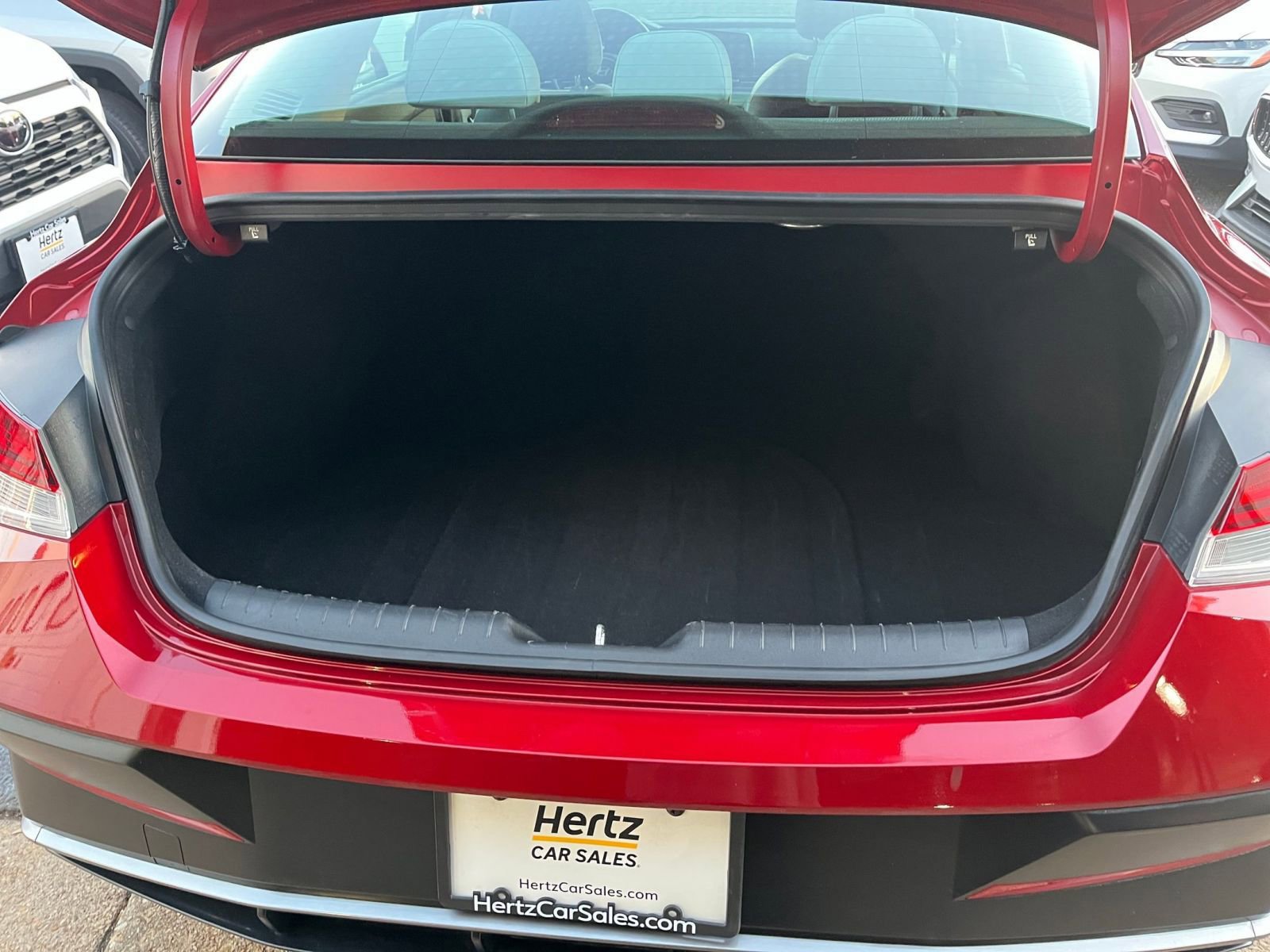 Thumbnail: 2025 Hyundai Elantra - 31