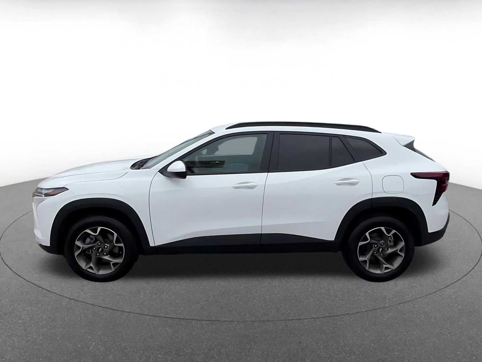 Thumbnail: 2025 Chevrolet Trax - 9