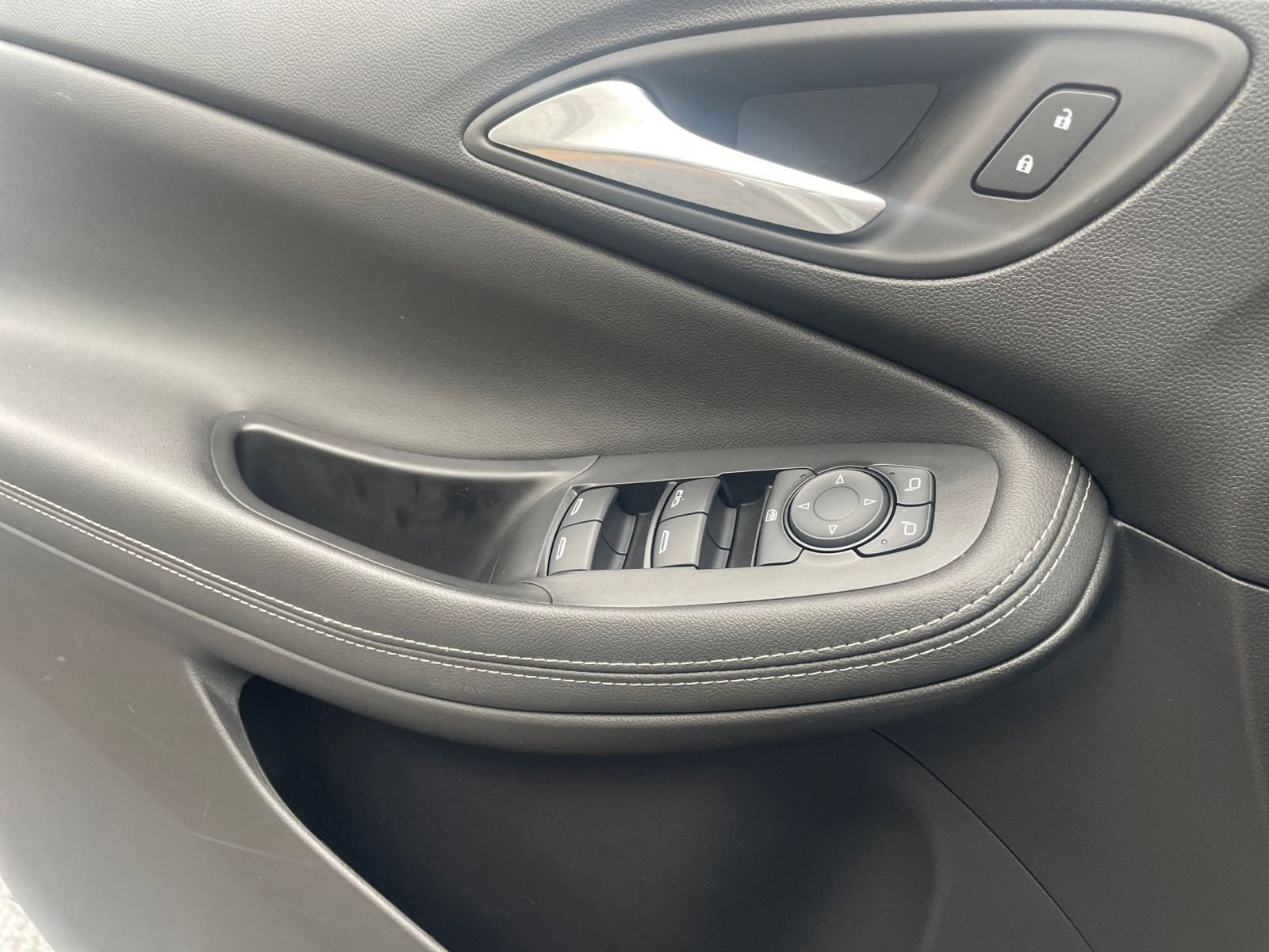 Thumbnail: 2025 Buick Encore GX - 20