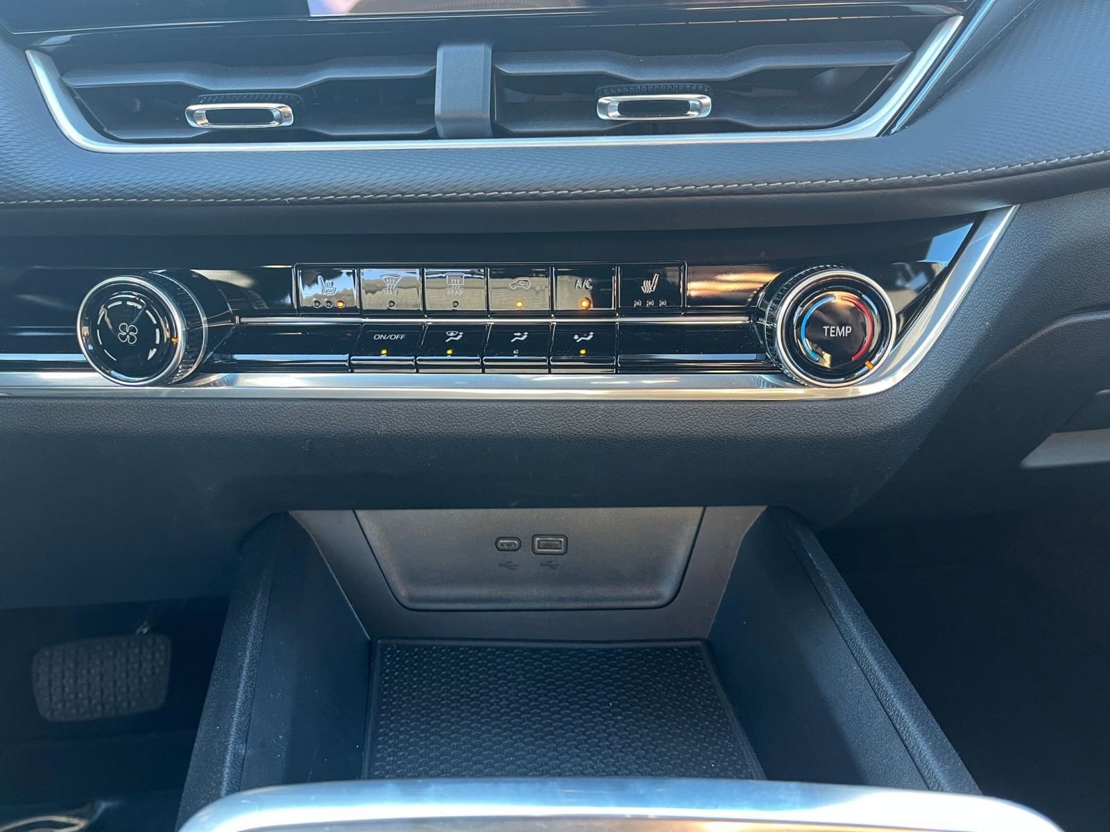 Thumbnail: 2025 Chevrolet Equinox - 18