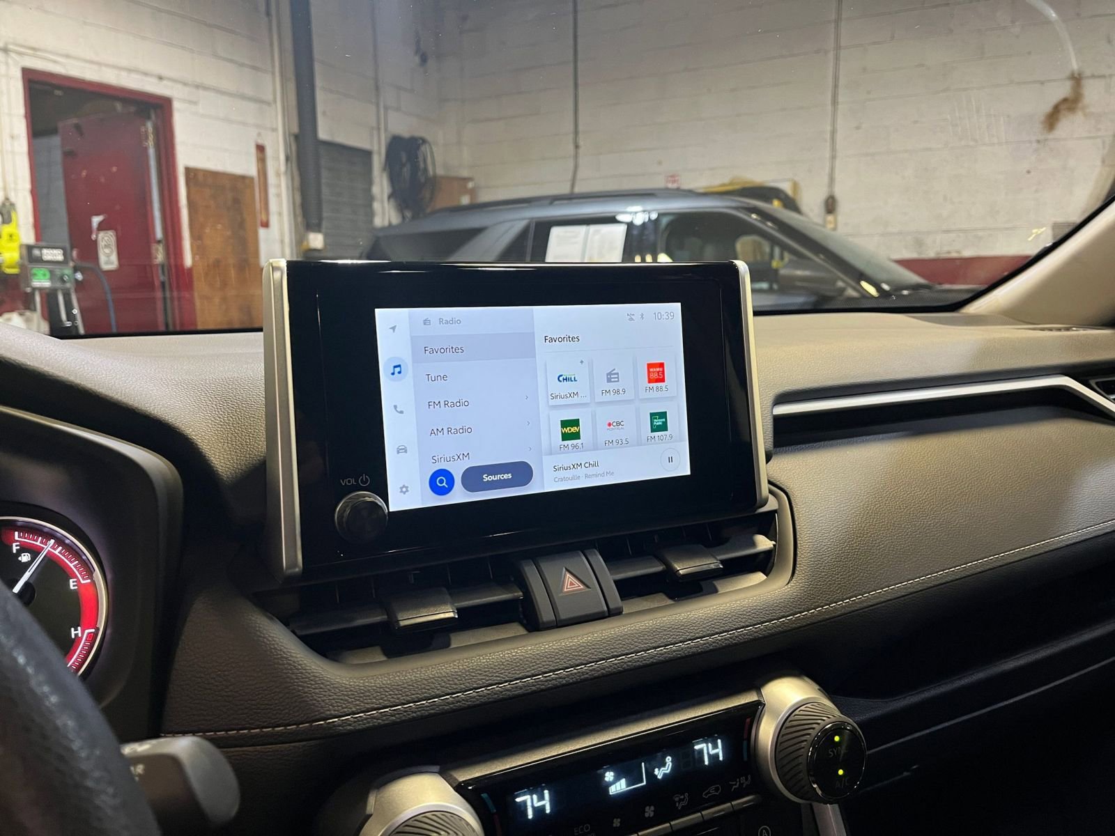 Thumbnail: 2025 Toyota RAV4 - 21