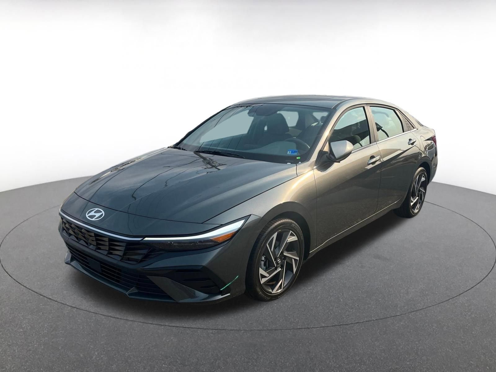 Thumbnail: 2025 Hyundai Elantra - 4