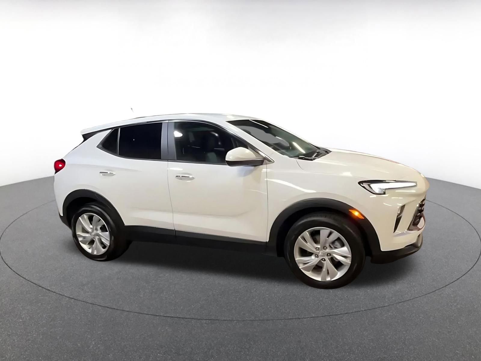 Thumbnail: 2025 Buick Encore GX - 2