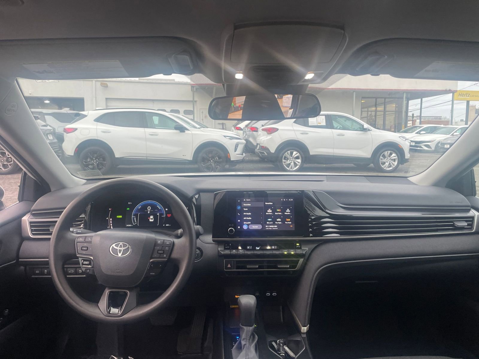 Thumbnail: 2025 Toyota Camry - 32