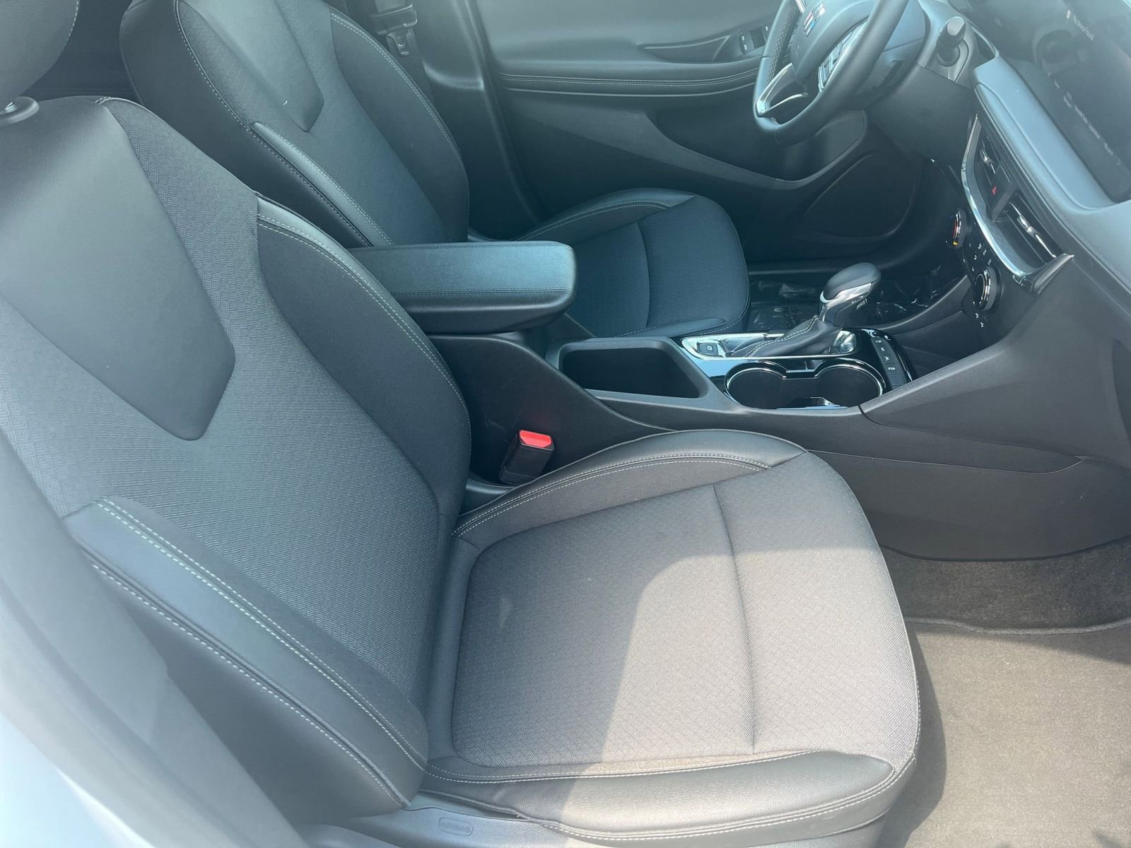 Thumbnail: 2025 Buick Encore GX - 35