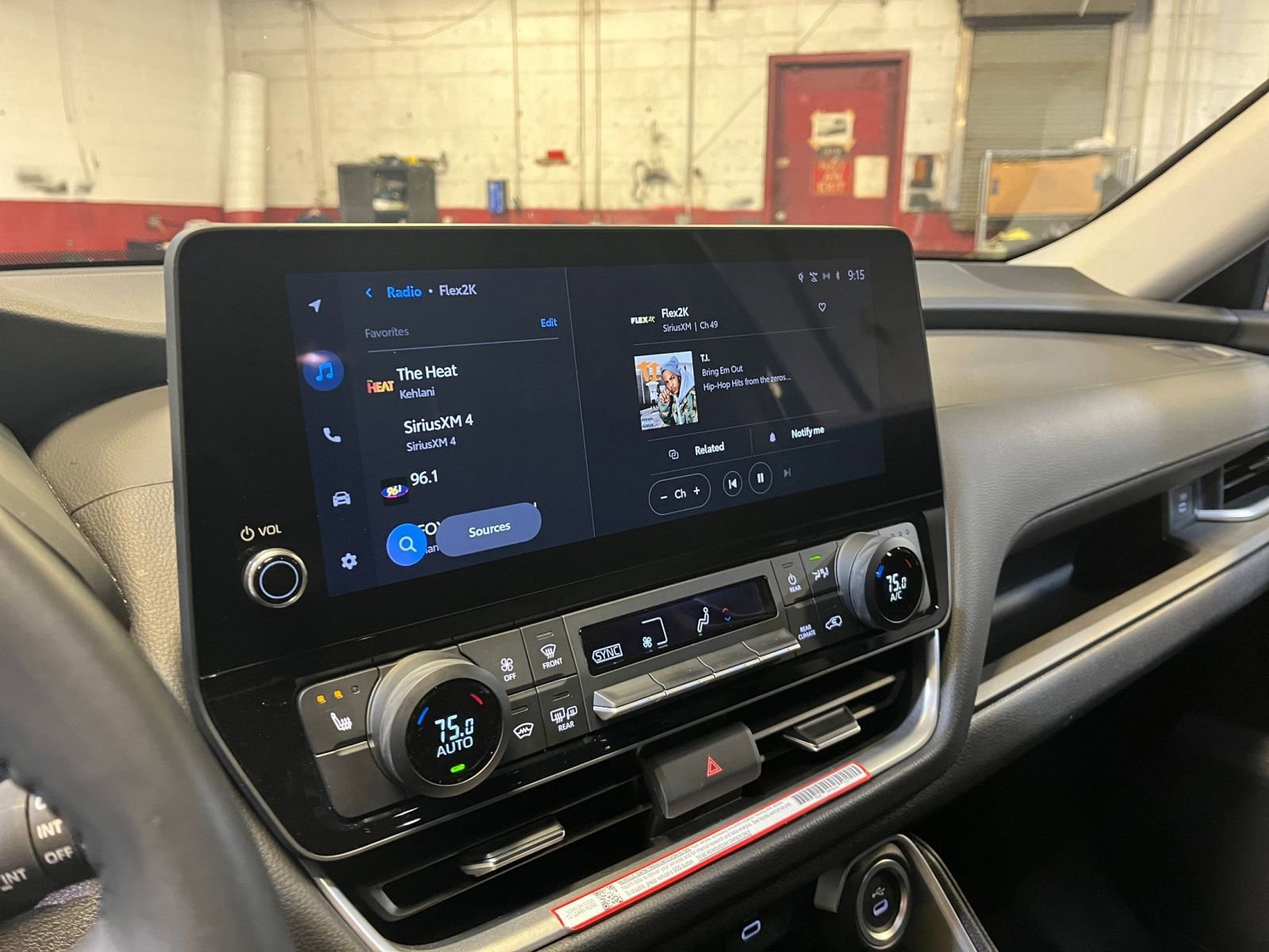 Thumbnail: 2025 Toyota Grand Highlander - 23