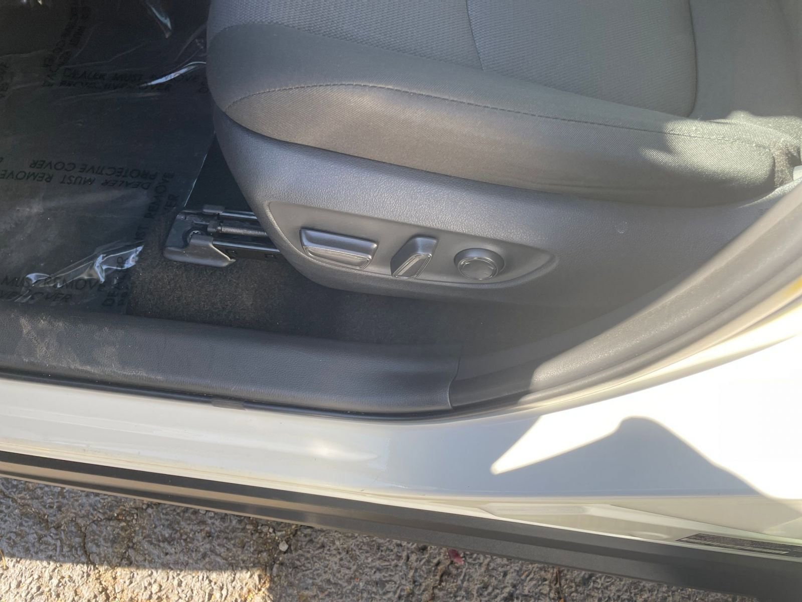 Thumbnail: 2025 Toyota RAV4 - 23