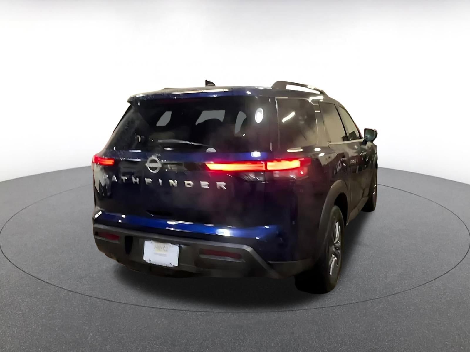 Thumbnail: 2025 Nissan Pathfinder - 14