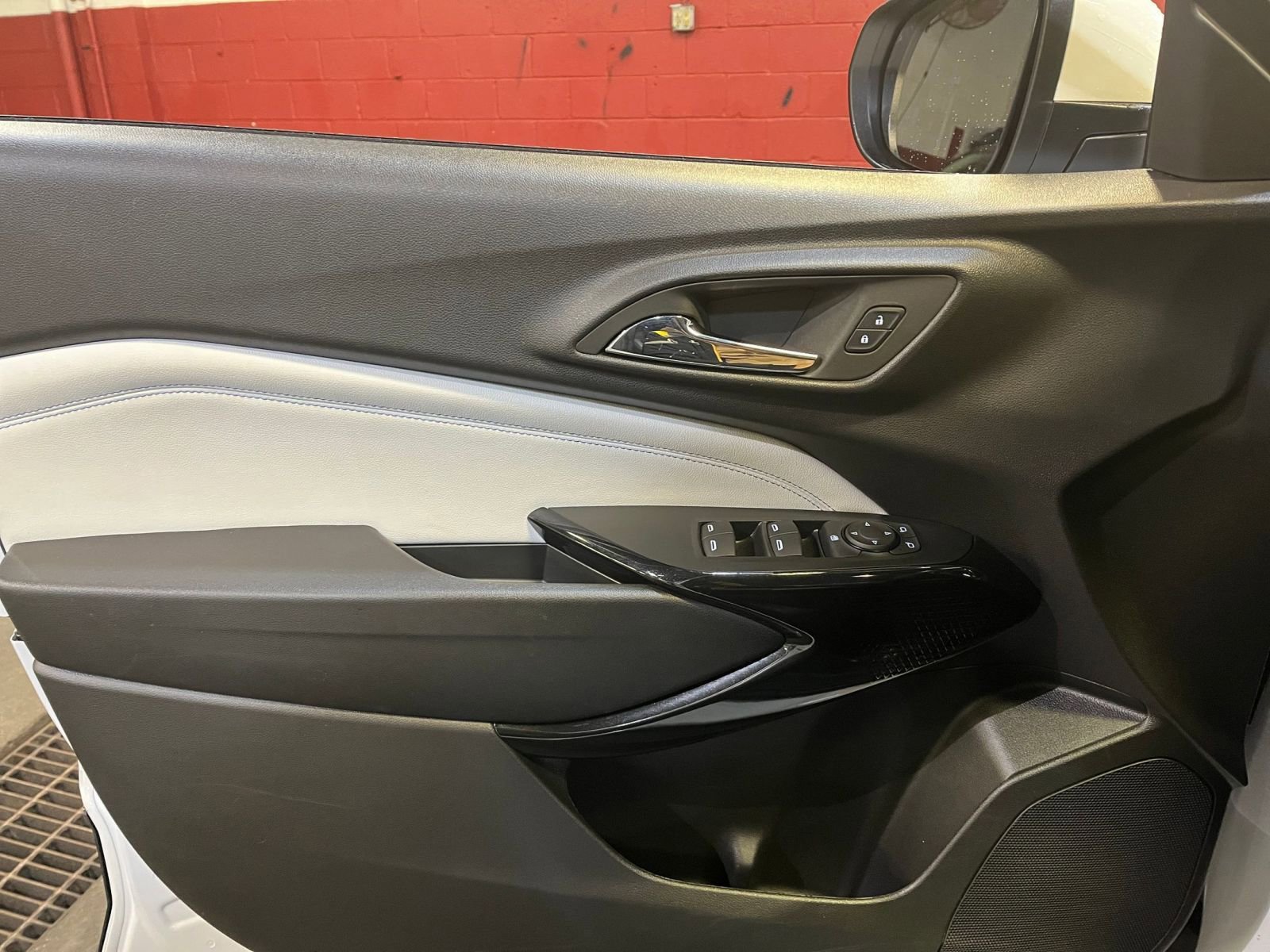 Thumbnail: 2025 Chevrolet Trax - 20