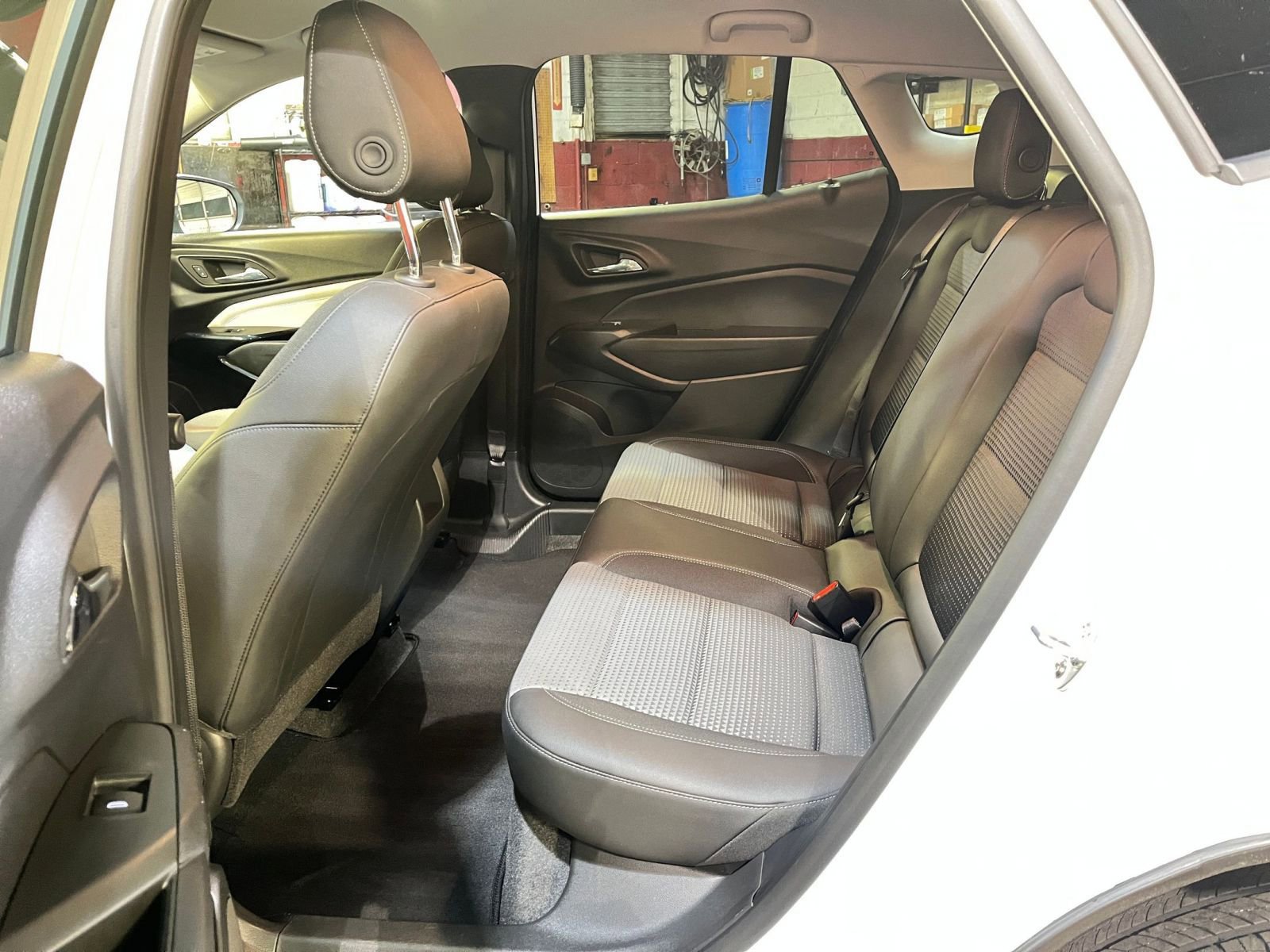 Thumbnail: 2025 Chevrolet Trax - 25