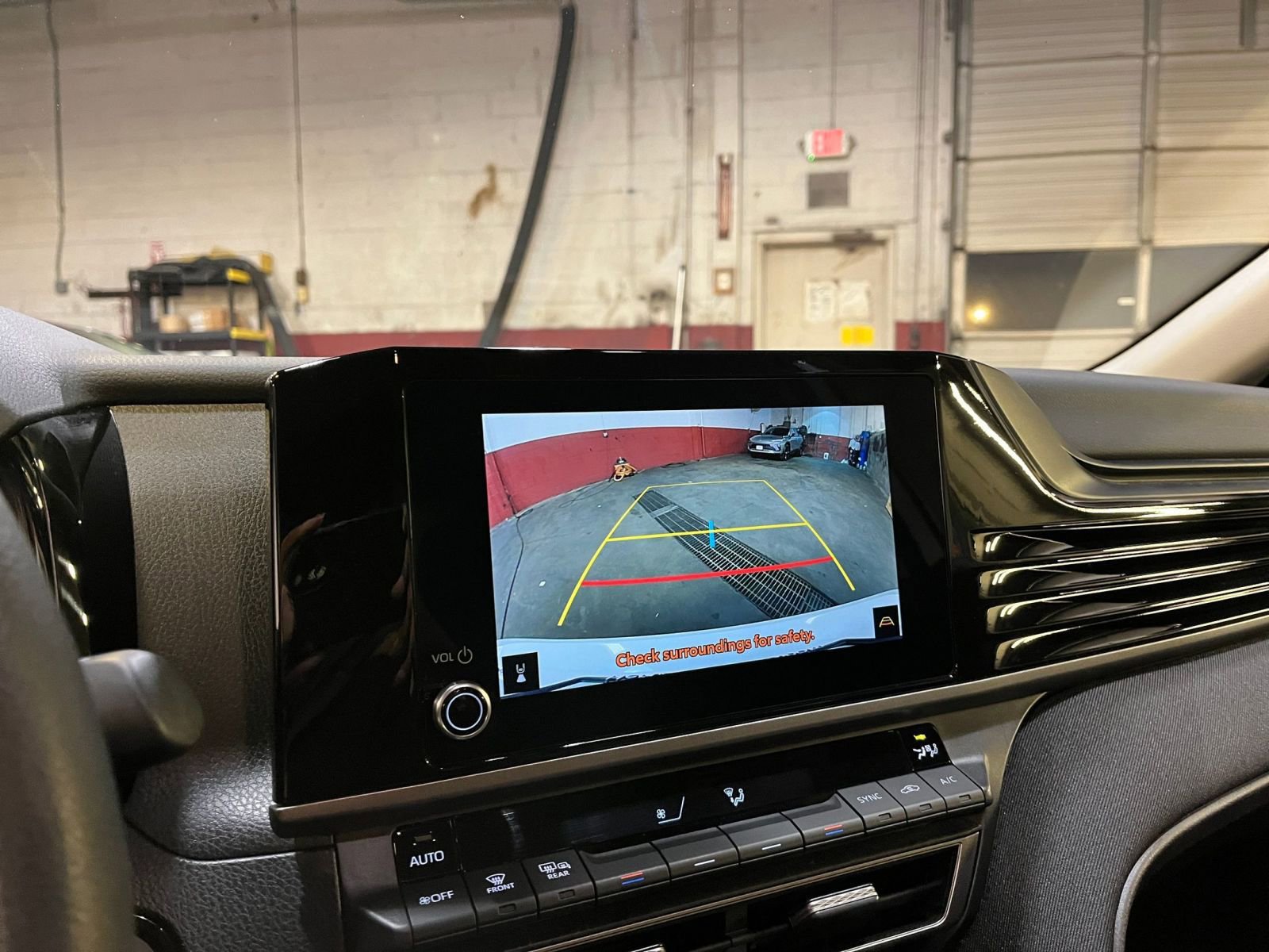 Thumbnail: 2025 Toyota Camry - 17