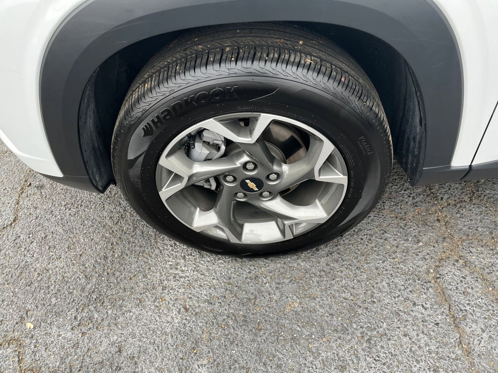 Thumbnail: 2025 Chevrolet Trax - 30