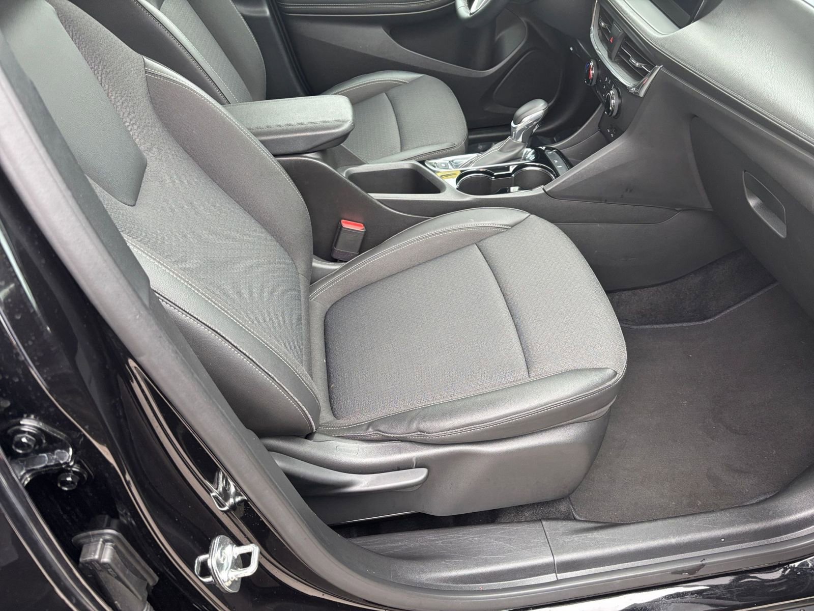 Thumbnail: 2025 Buick Encore GX - 25