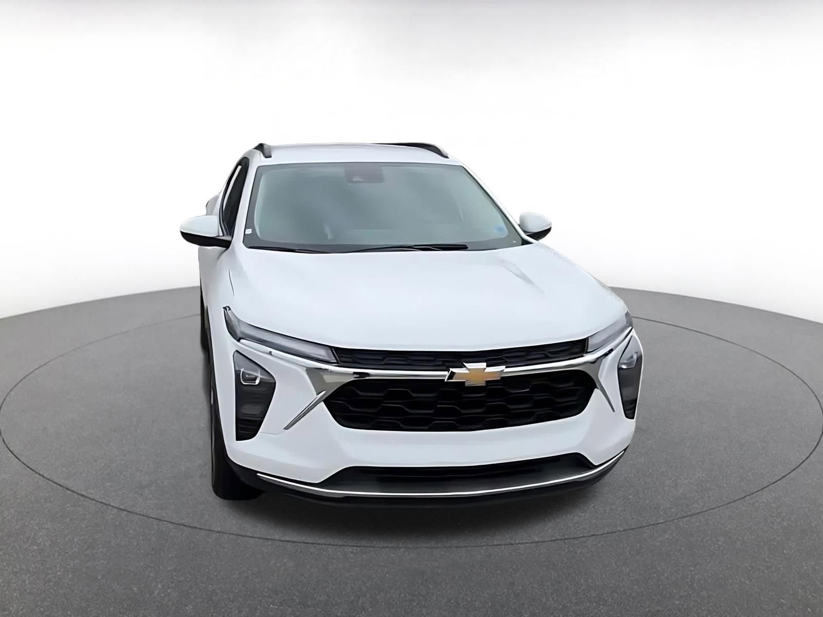 Thumbnail: 2025 Chevrolet Trax - 4