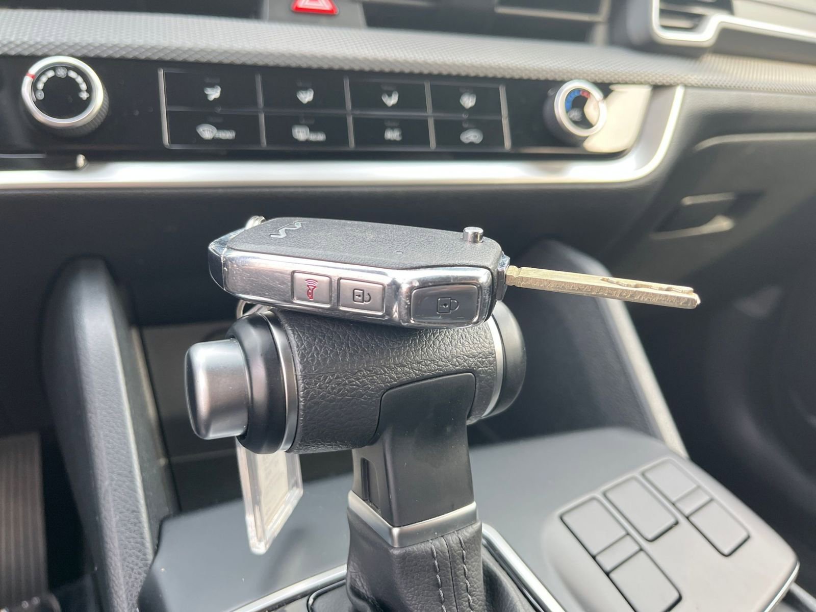 2024 Kia Sportage LX 32