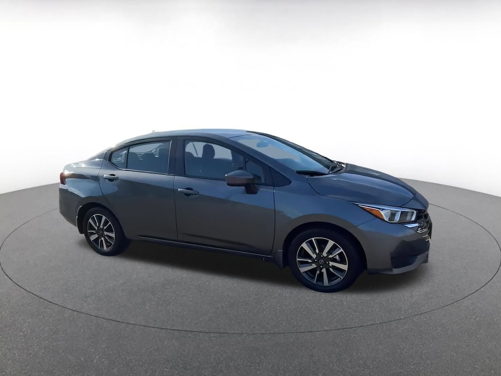 2024 Nissan Versa 1.6 SV photo 2