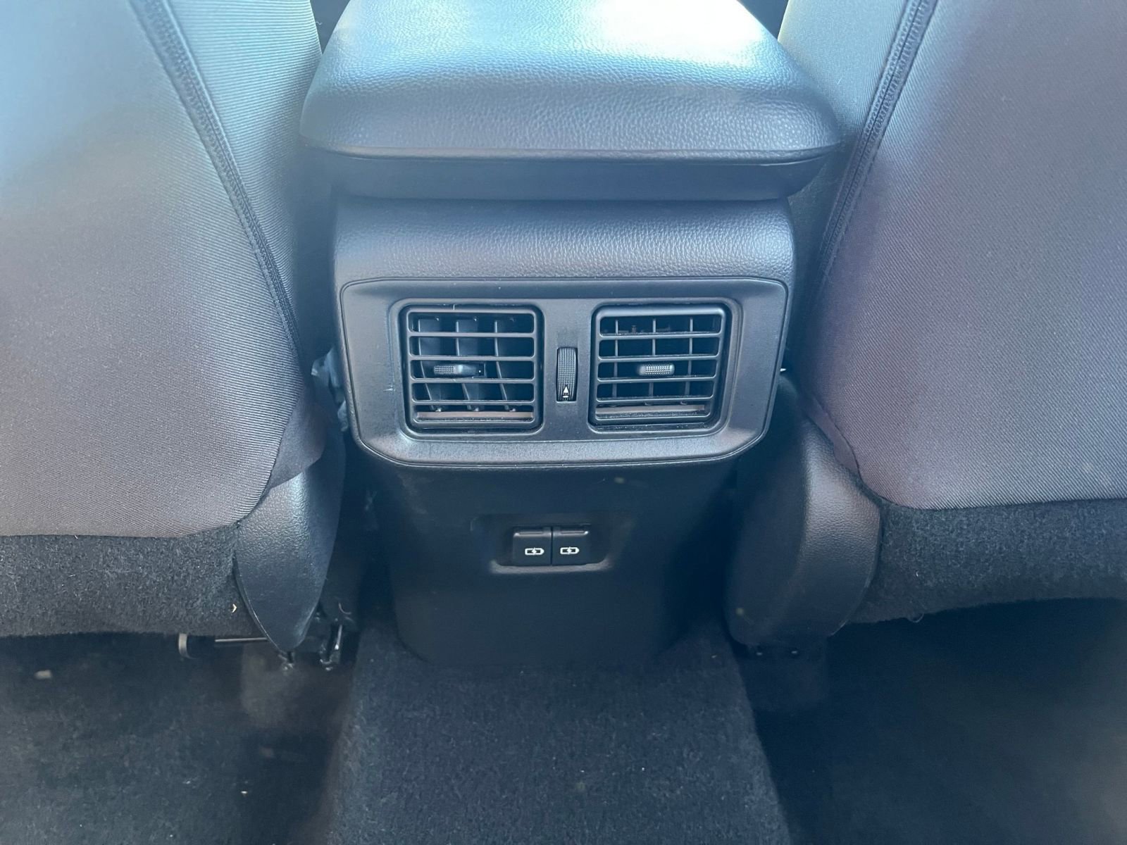 Thumbnail: 2025 Toyota RAV4 - 24