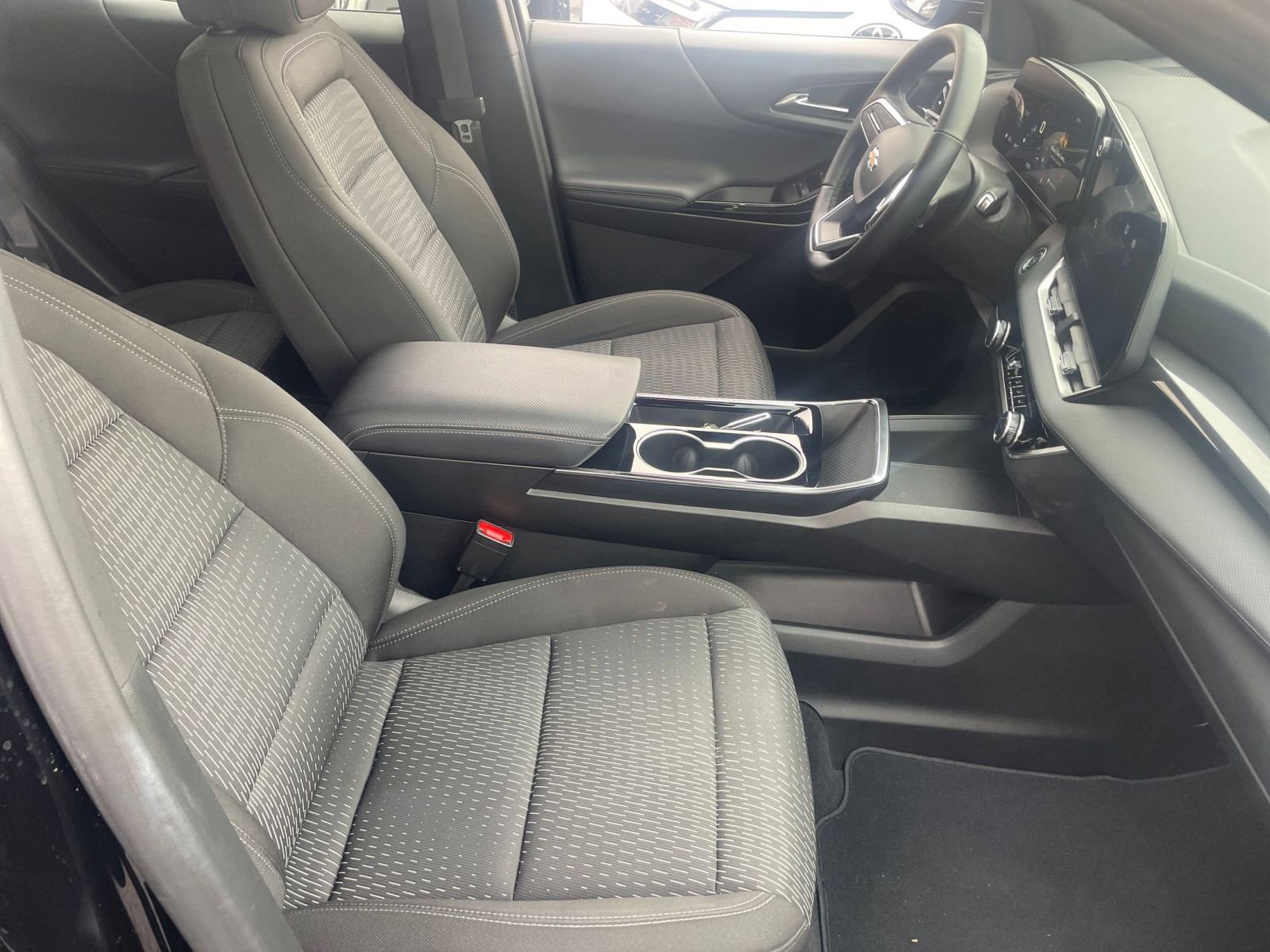 Thumbnail: 2025 Chevrolet Equinox - 35