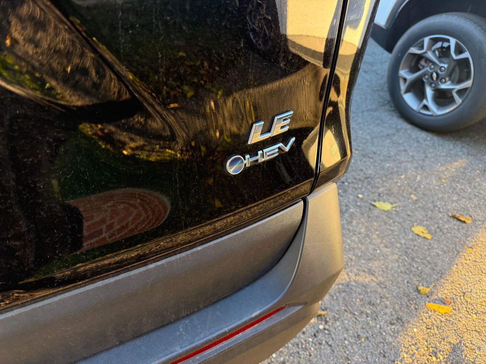 Thumbnail: 2025 Toyota RAV4 - 10