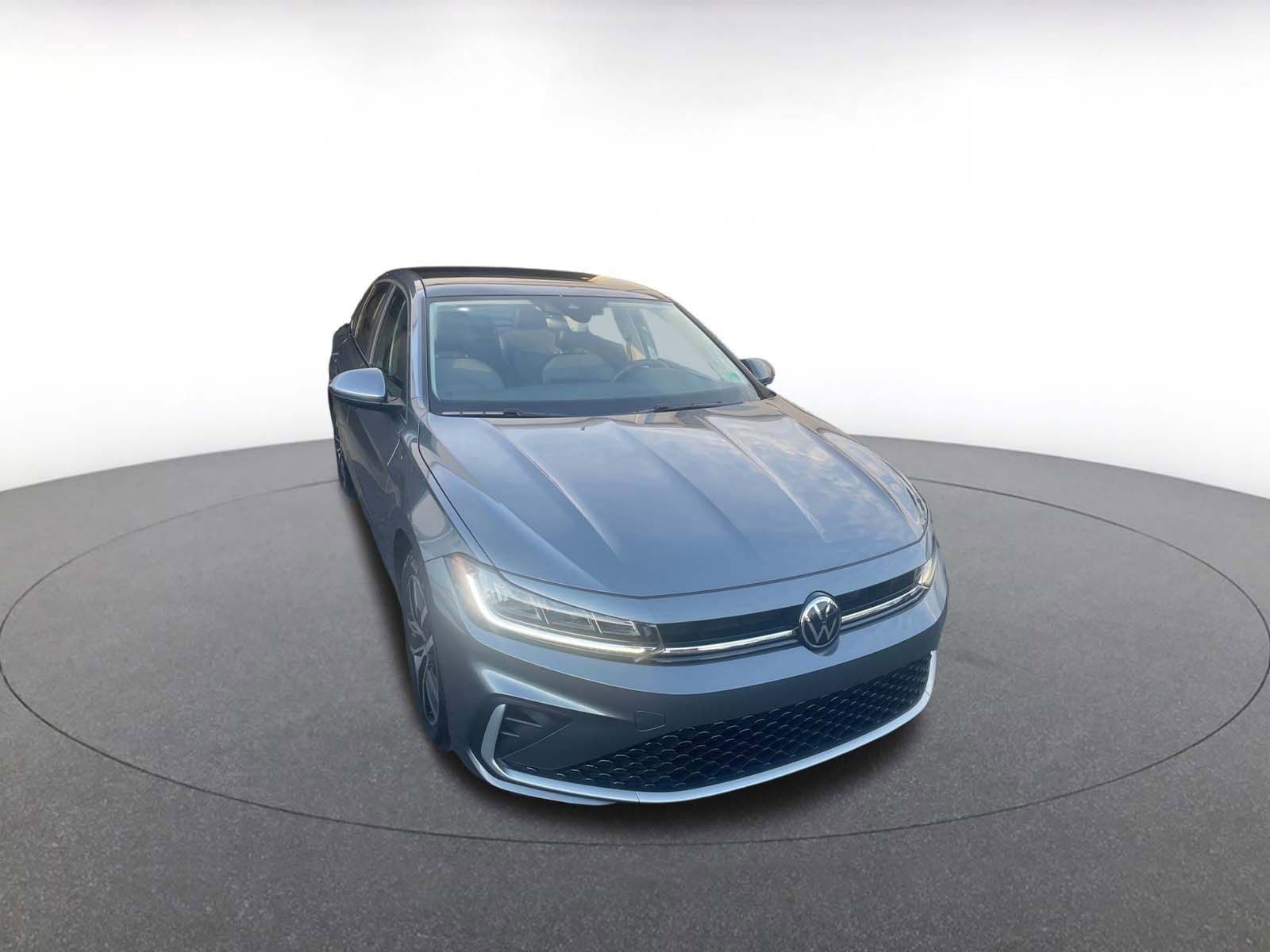 Thumbnail: 2025 Volkswagen Jetta - 1