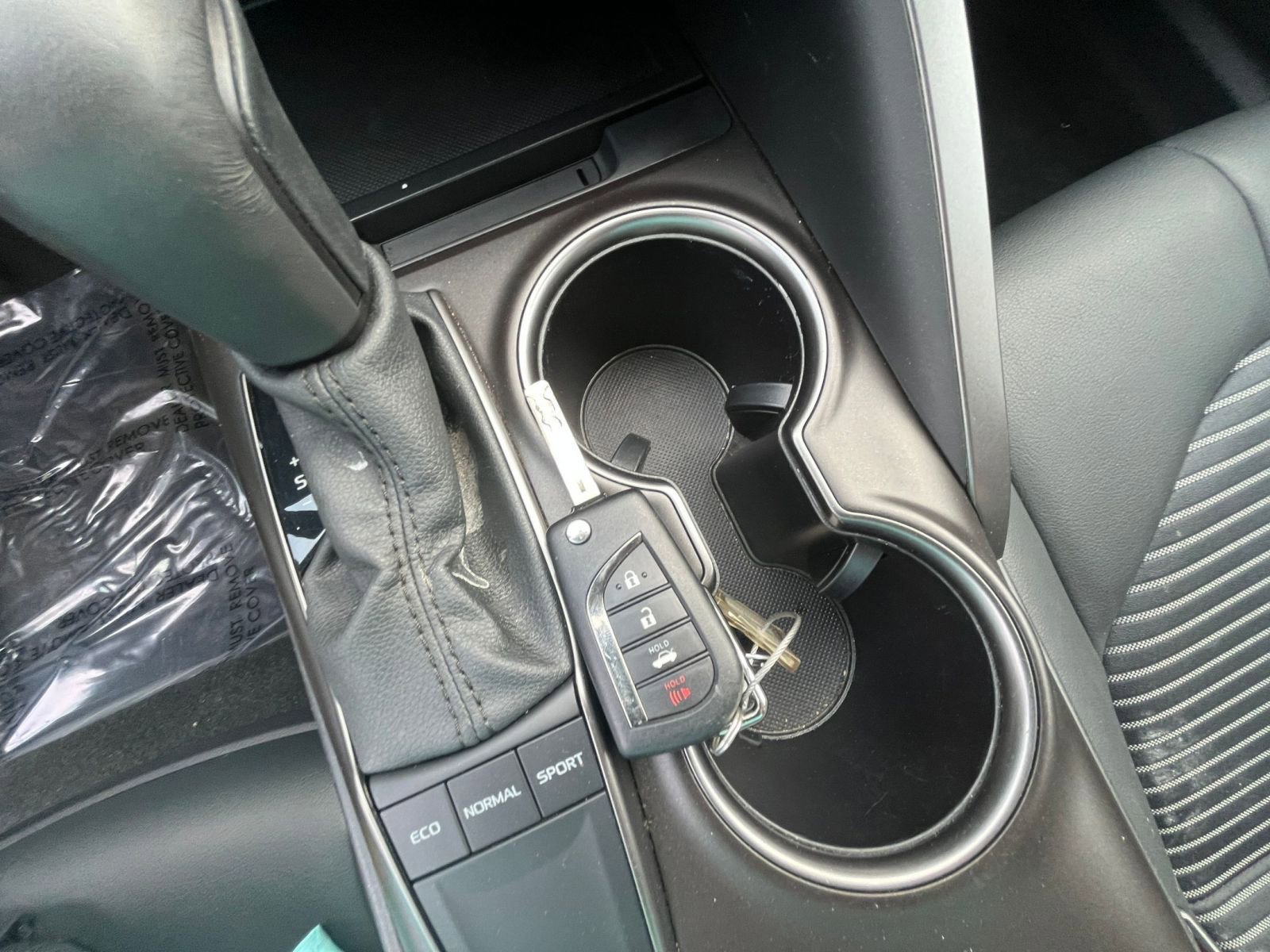 2024 Toyota Camry SE 22