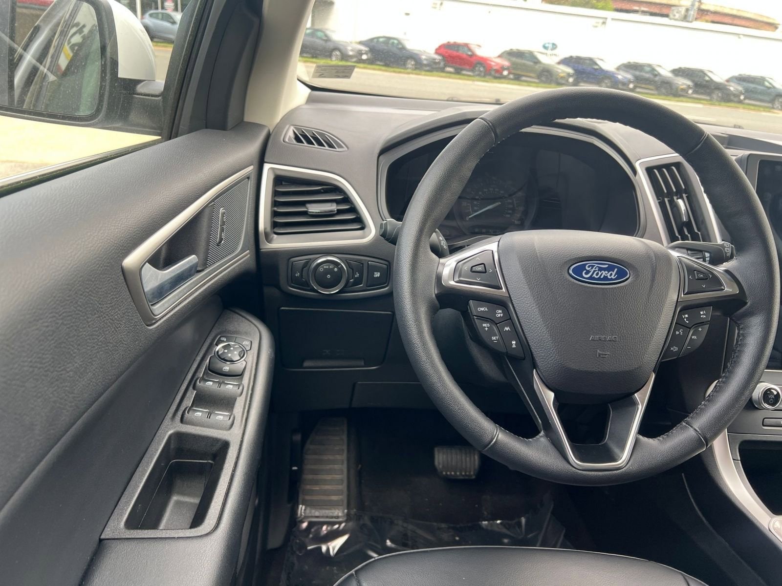 2024 Ford Edge SEL 34