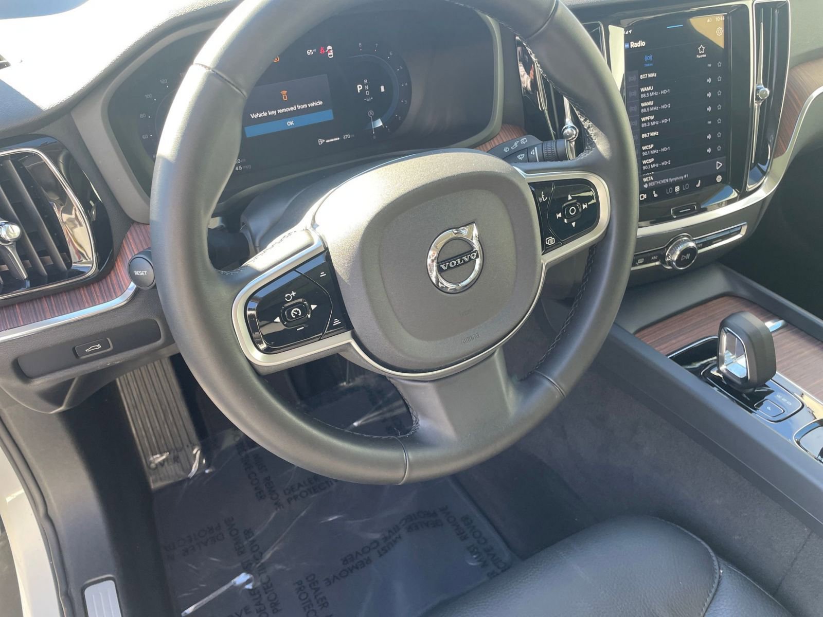 Thumbnail: 2025 Volvo S60 - 29