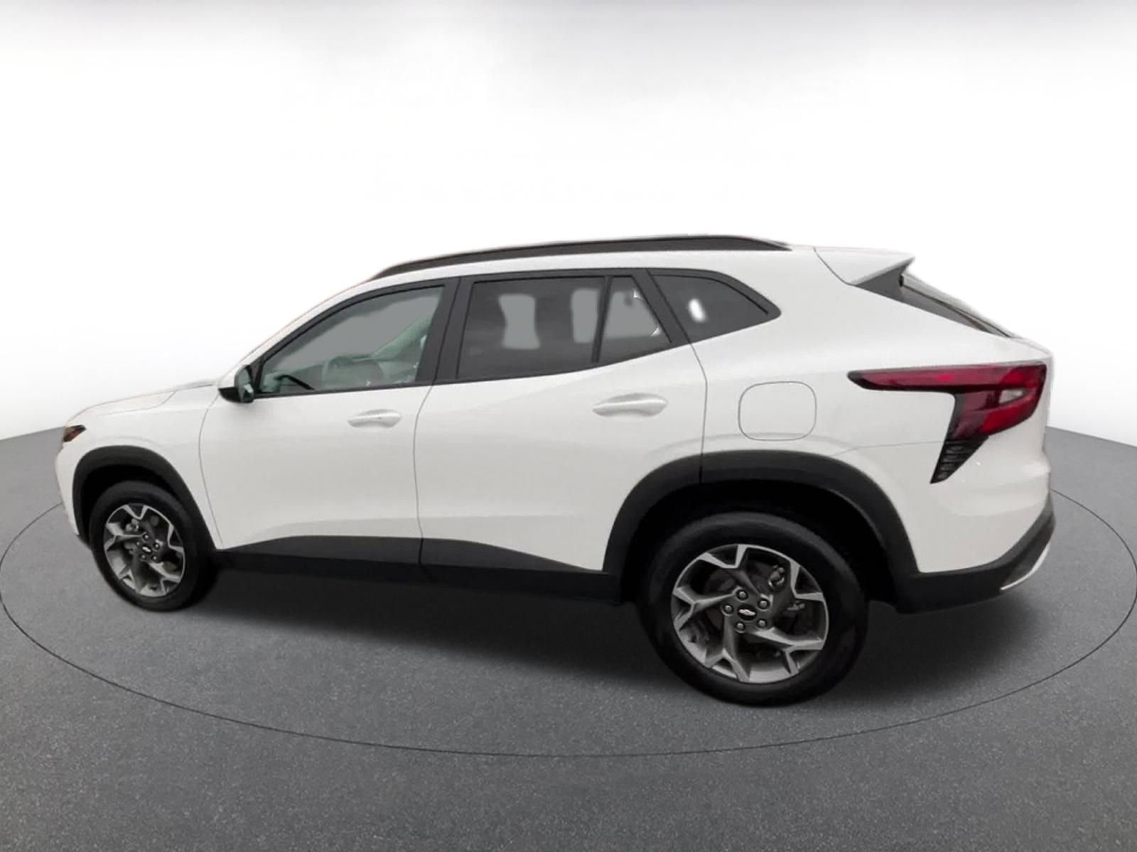 Thumbnail: 2025 Chevrolet Trax - 10