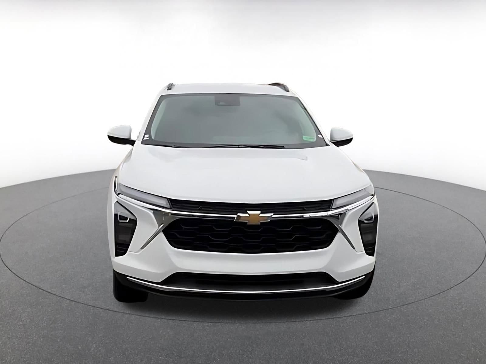 Thumbnail: 2025 Chevrolet Trax - 4