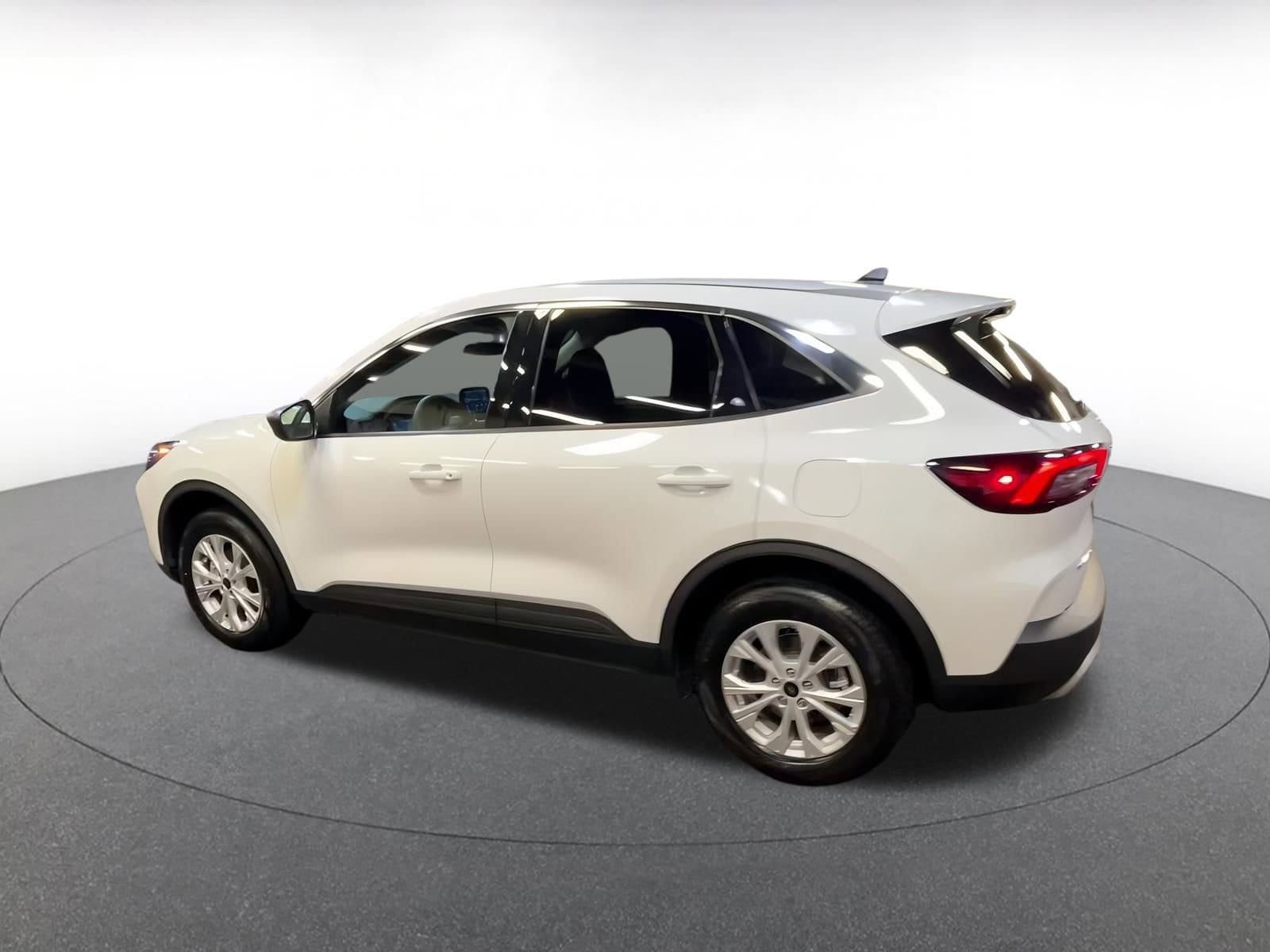 Thumbnail: 2024 Ford Escape - 10