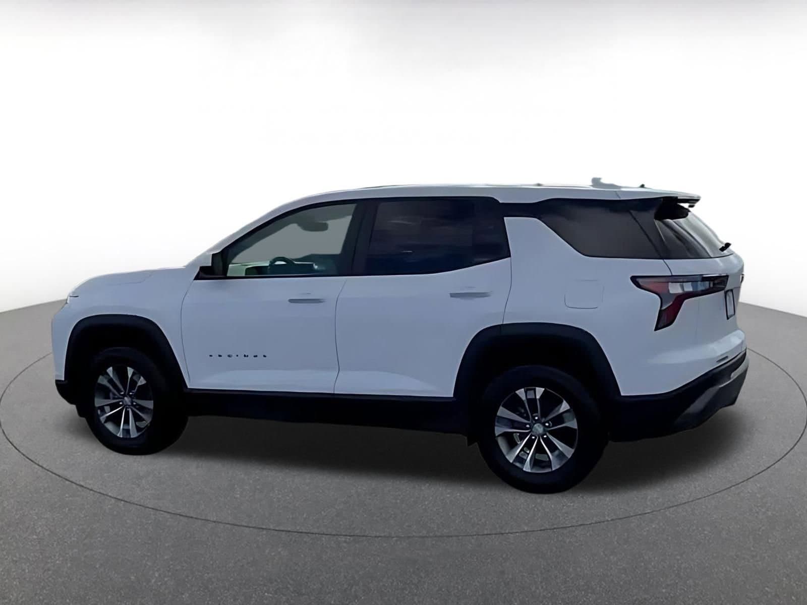 Thumbnail: 2025 Chevrolet Equinox - 9