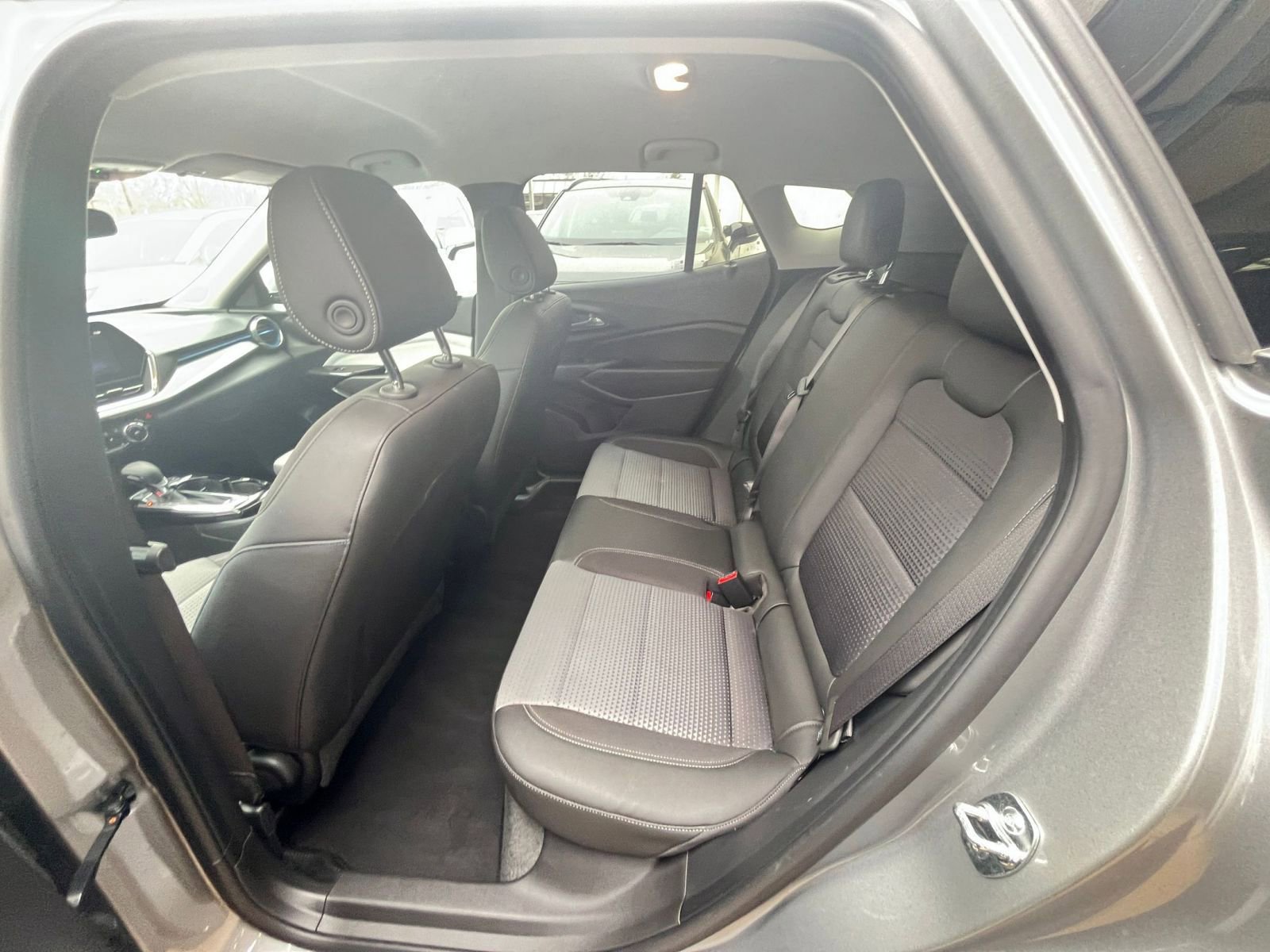 Thumbnail: 2025 Chevrolet Trax - 23