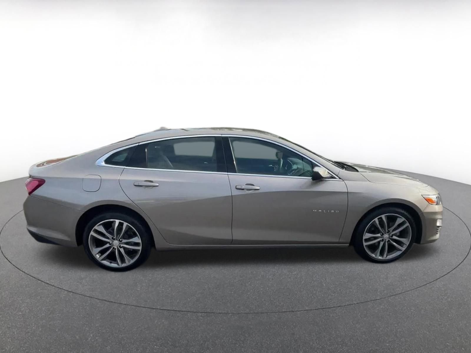 Thumbnail: 2024 Chevrolet Malibu - 16
