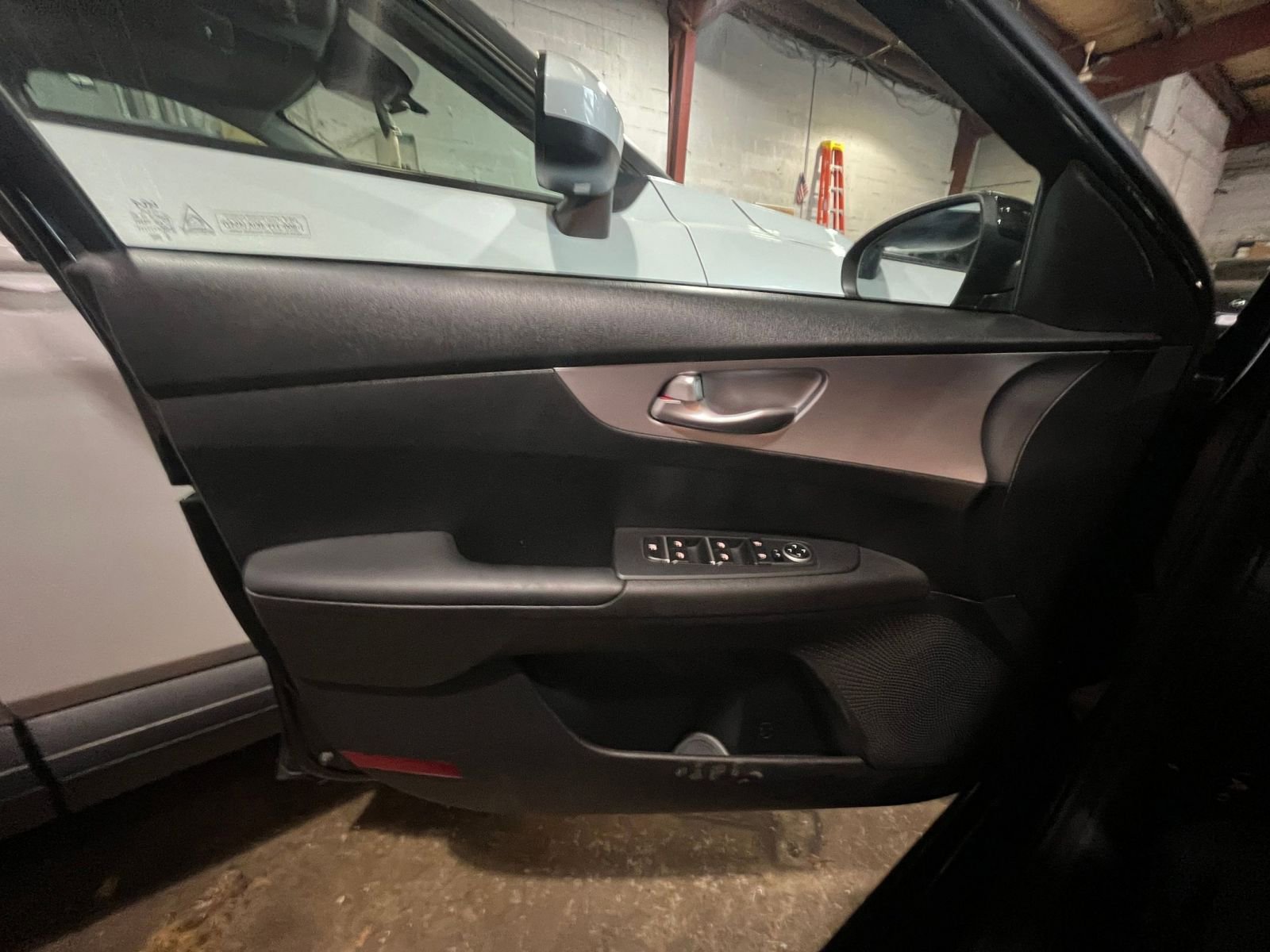 Thumbnail: 2024 Kia Forte - 18