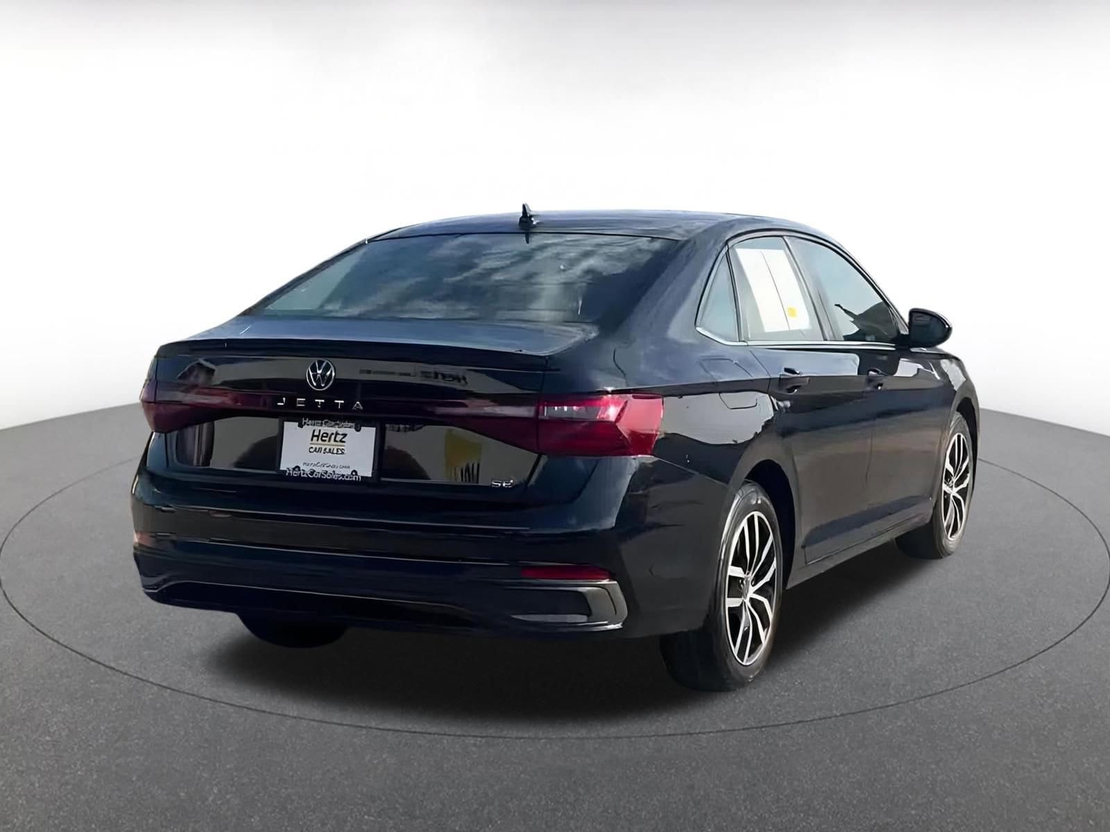 Thumbnail: 2025 Volkswagen Jetta - 14