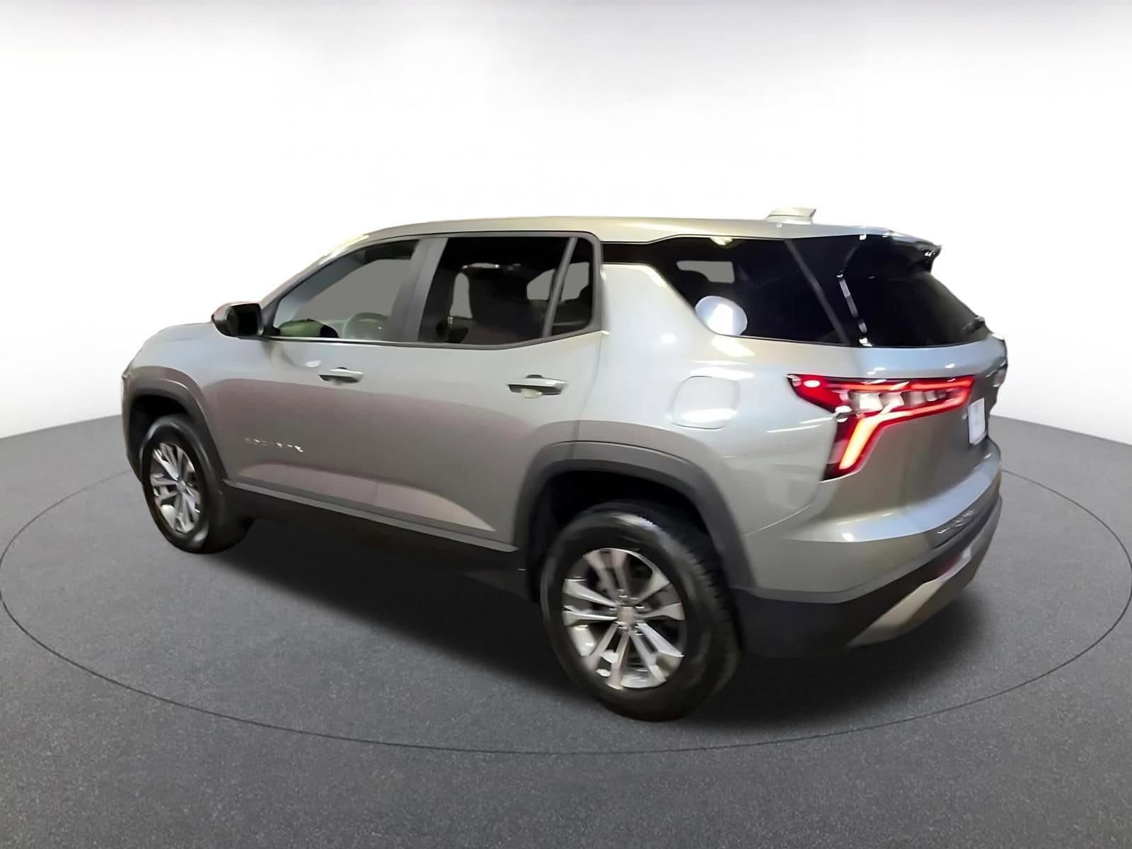 Thumbnail: 2025 Chevrolet Equinox - 10