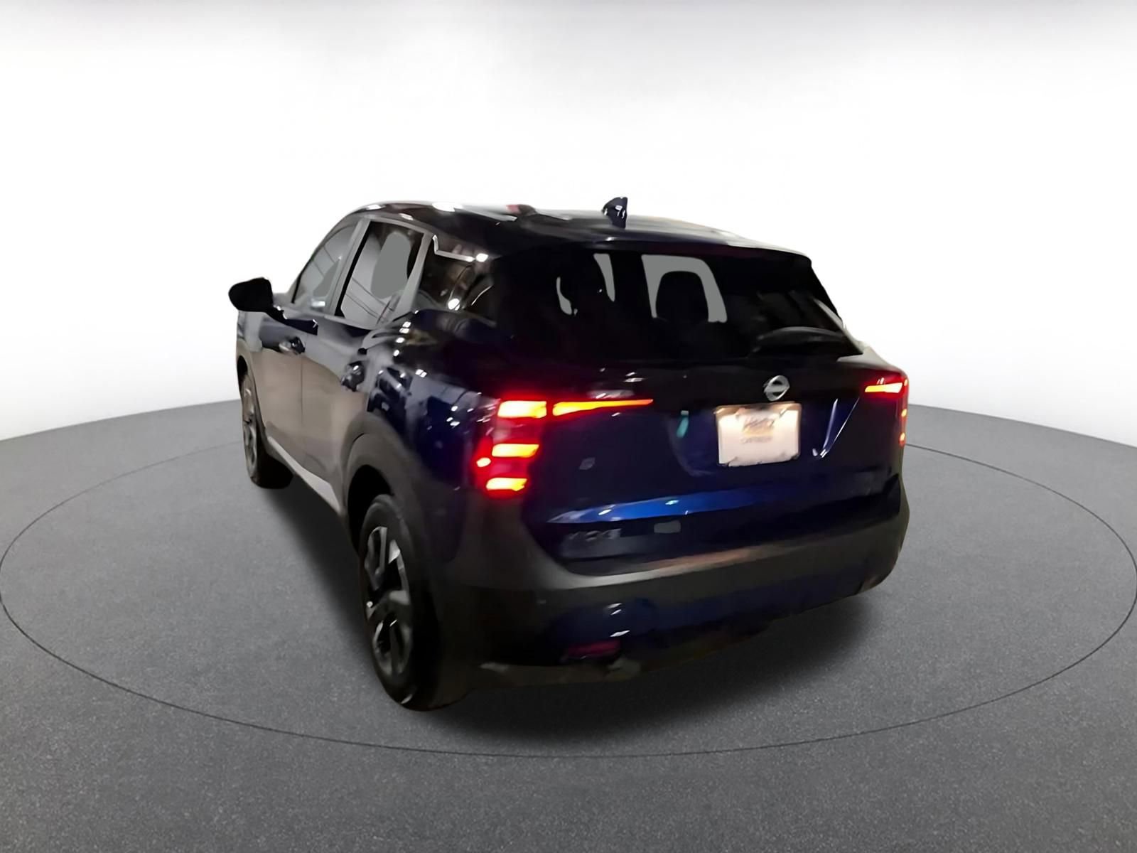 Thumbnail: 2025 Nissan Kicks - 11