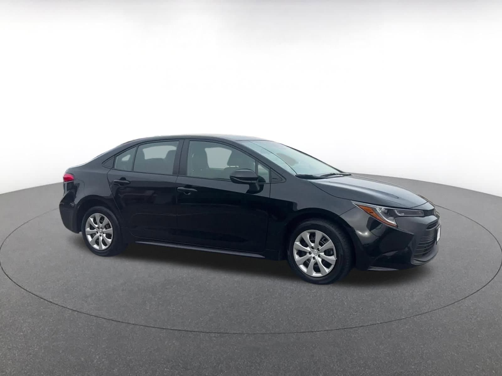 Thumbnail: 2025 Toyota Corolla - 2