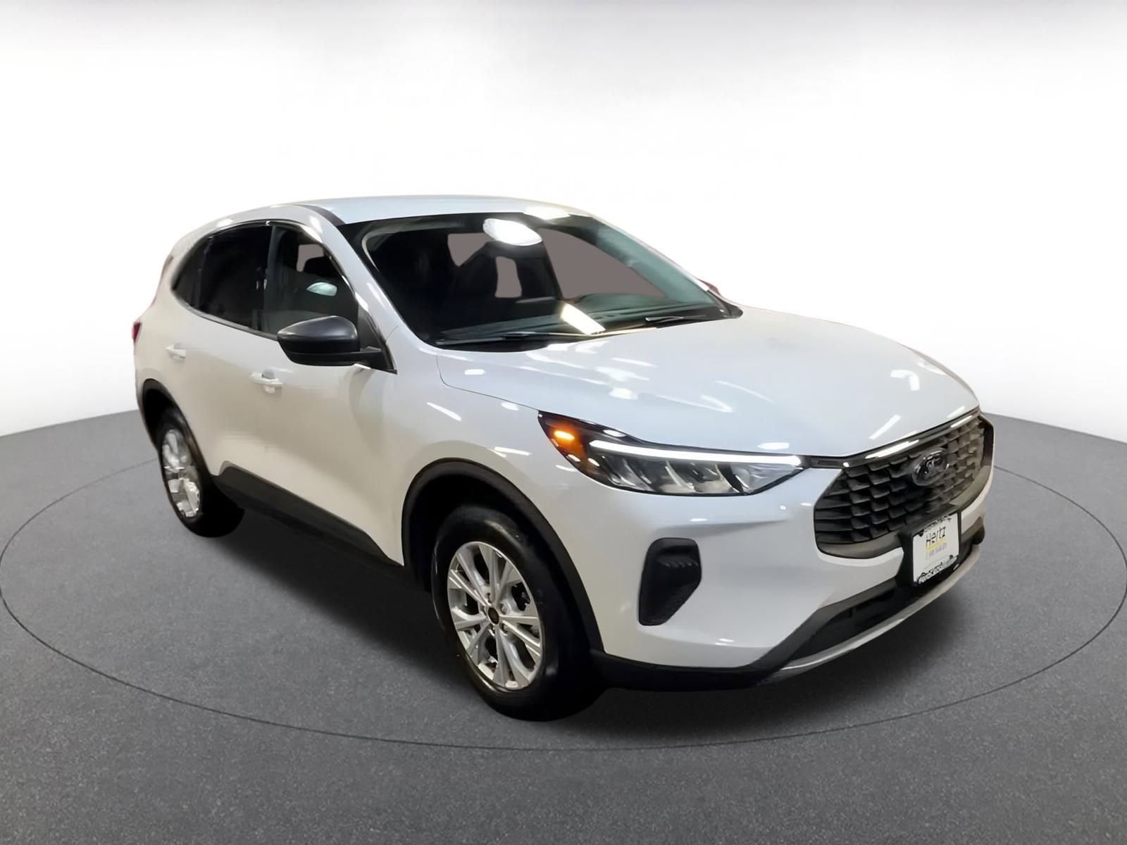 Thumbnail: 2024 Ford Escape - 3