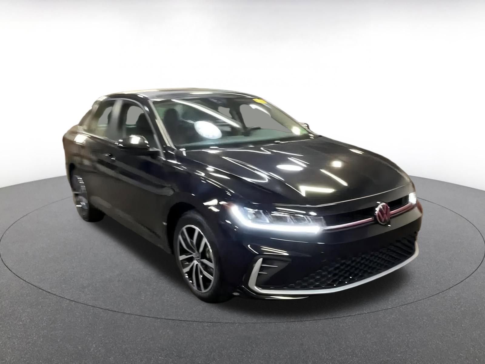 Thumbnail: 2025 Volkswagen Jetta - 3