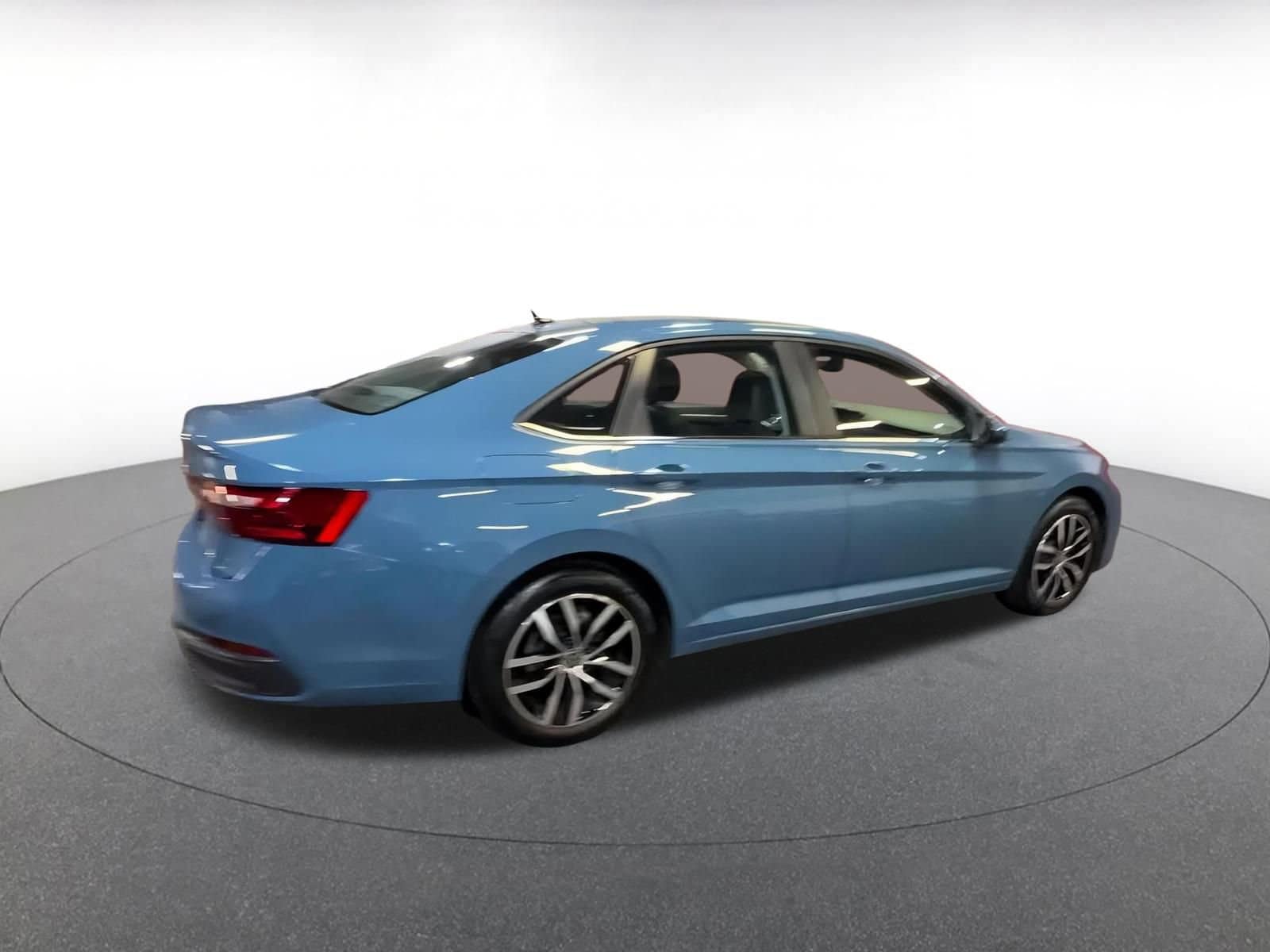 Thumbnail: 2025 Volkswagen Jetta - 14