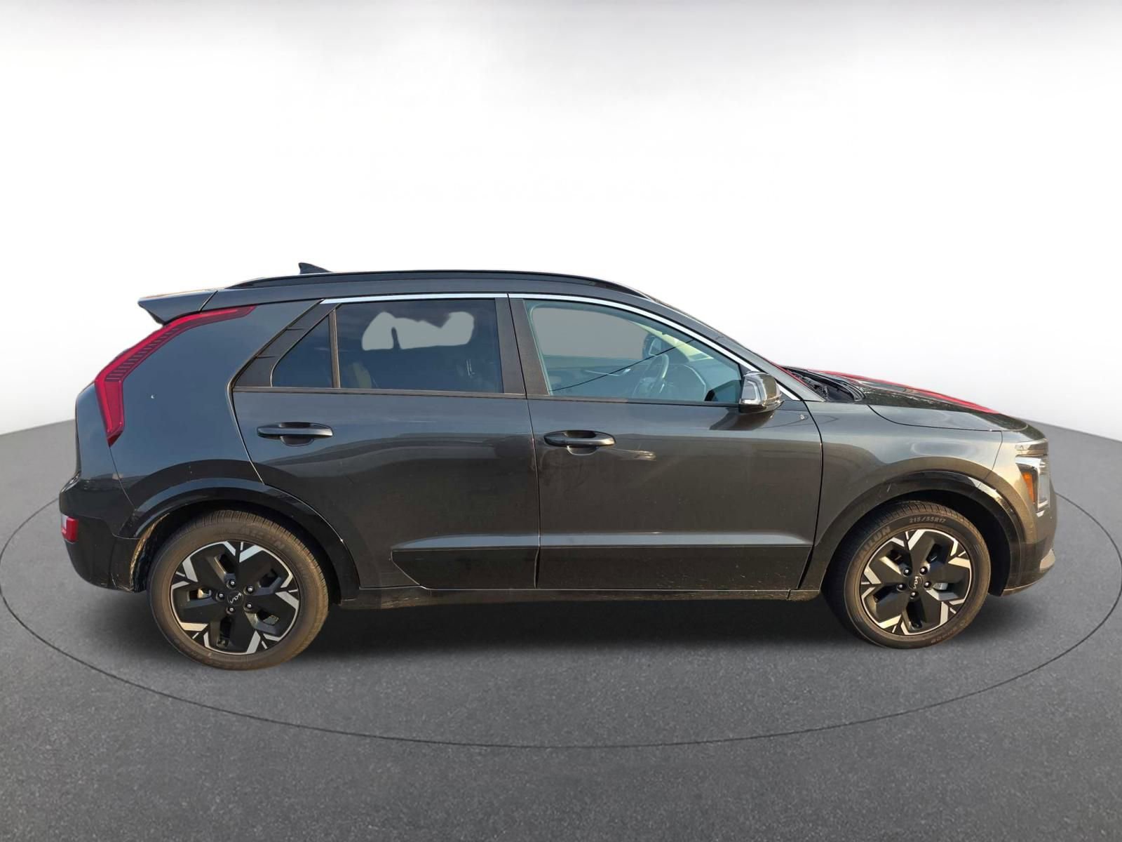 Thumbnail: 2023 Kia Niro - 8