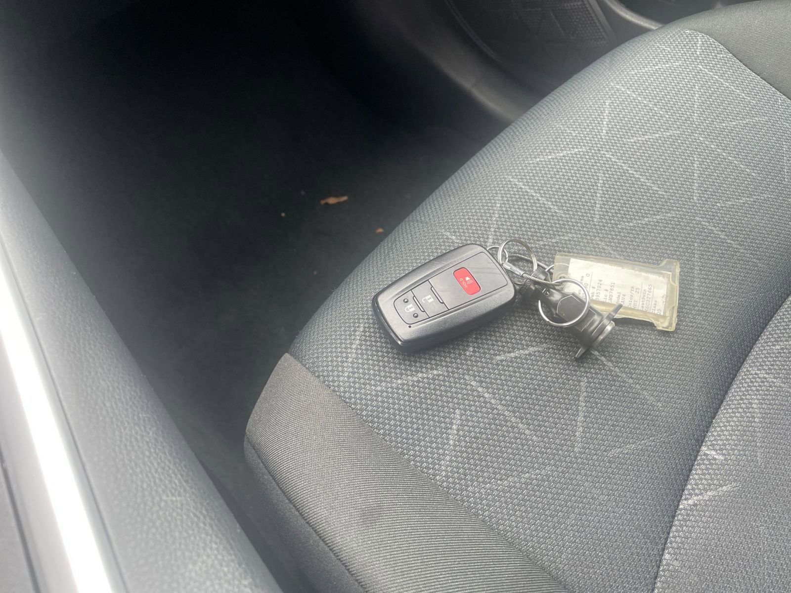 Thumbnail: 2025 Toyota RAV4 - 22