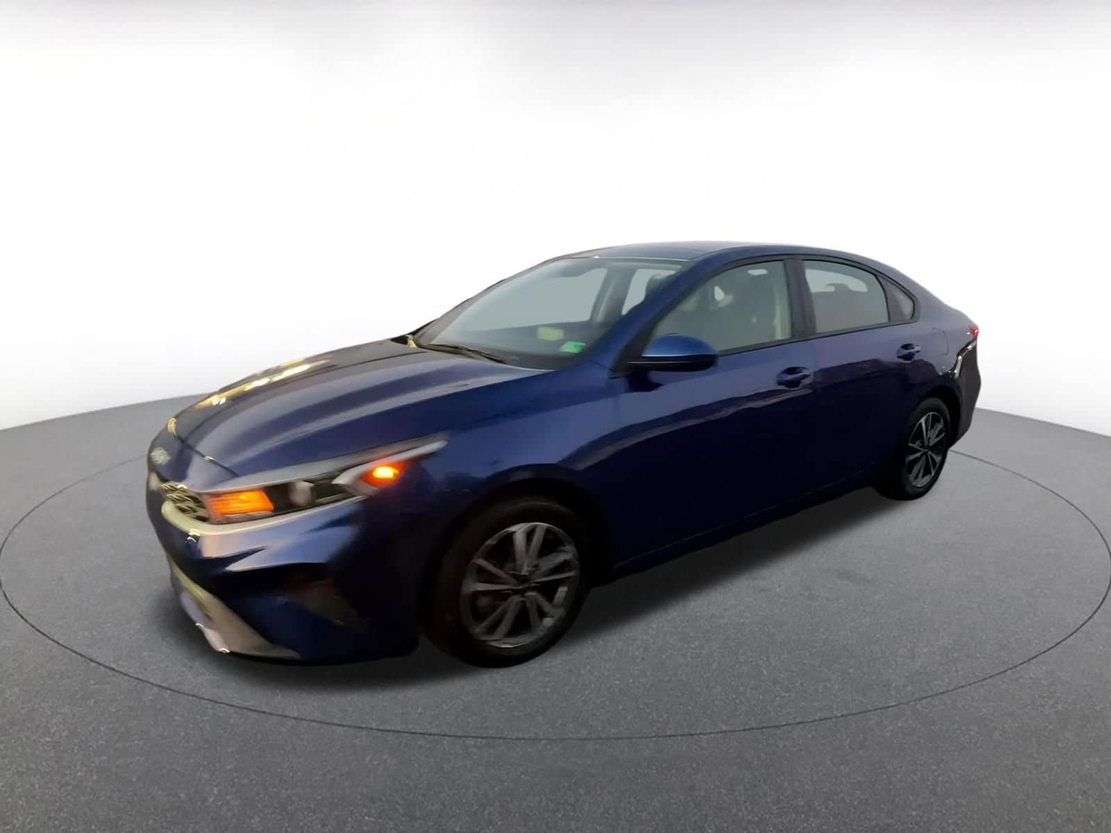 Thumbnail: 2024 Kia Forte - 7