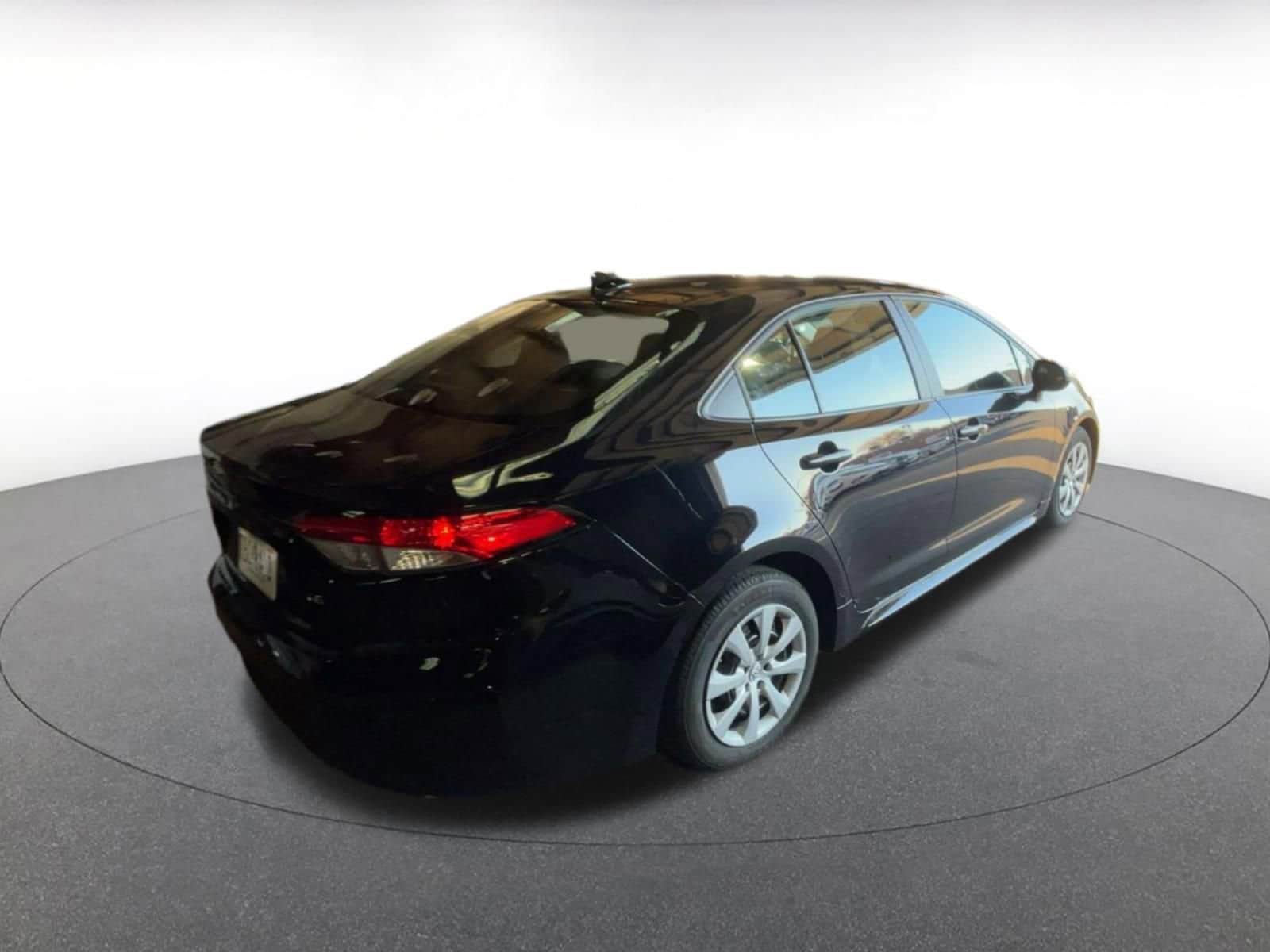 Thumbnail: 2025 Toyota Corolla - 8