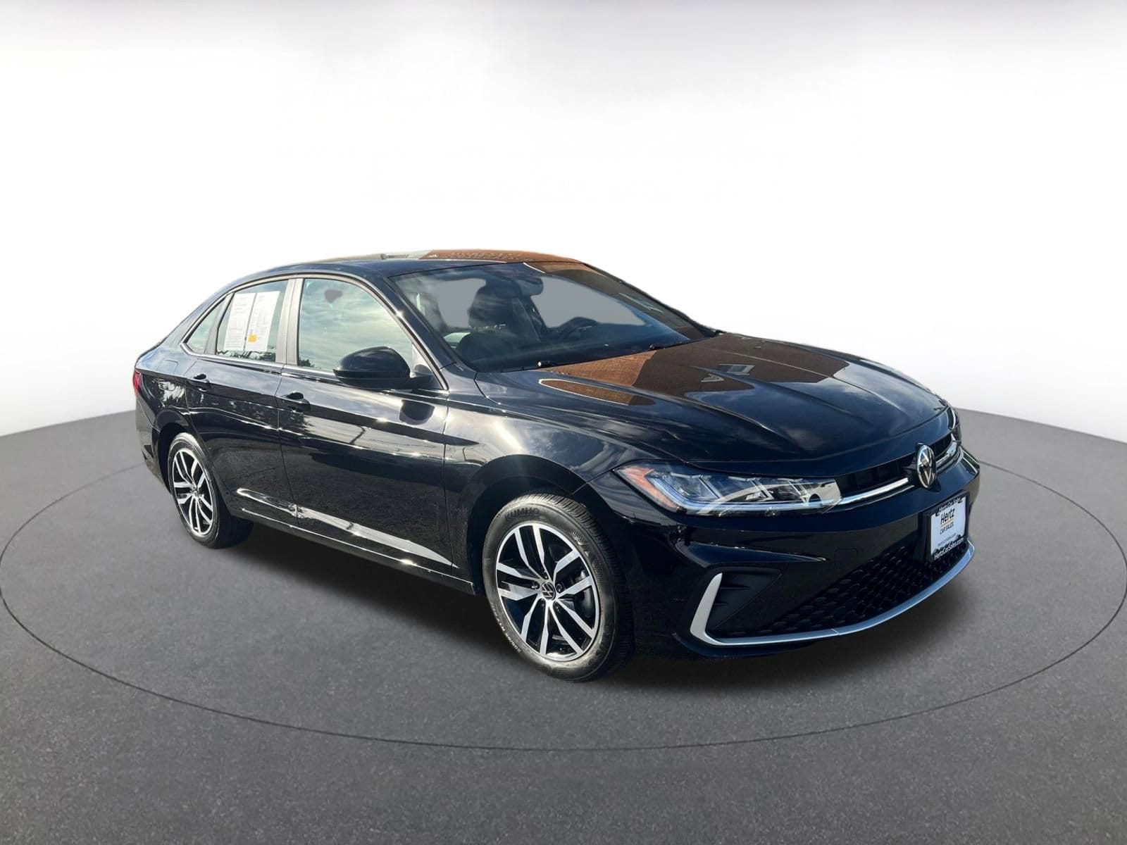 Thumbnail: 2025 Volkswagen Jetta - 1