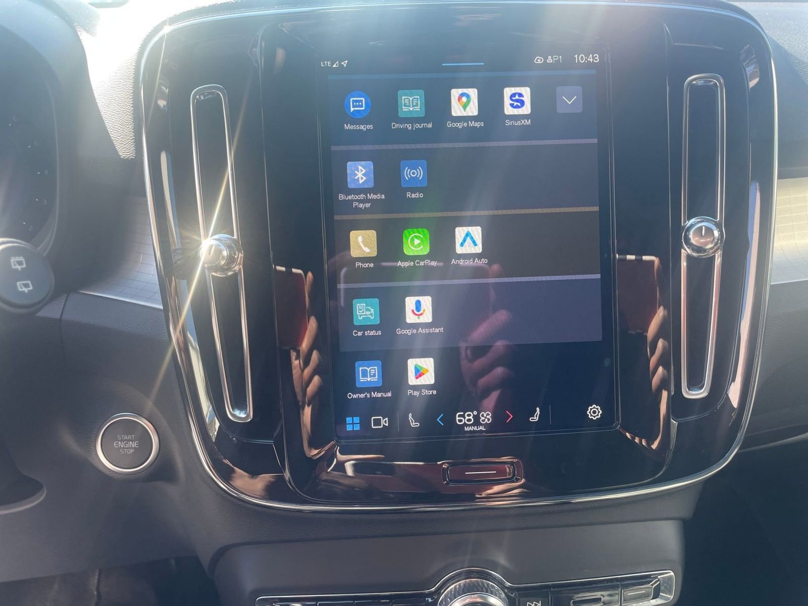 Thumbnail: 2024 Volvo XC40 - 21