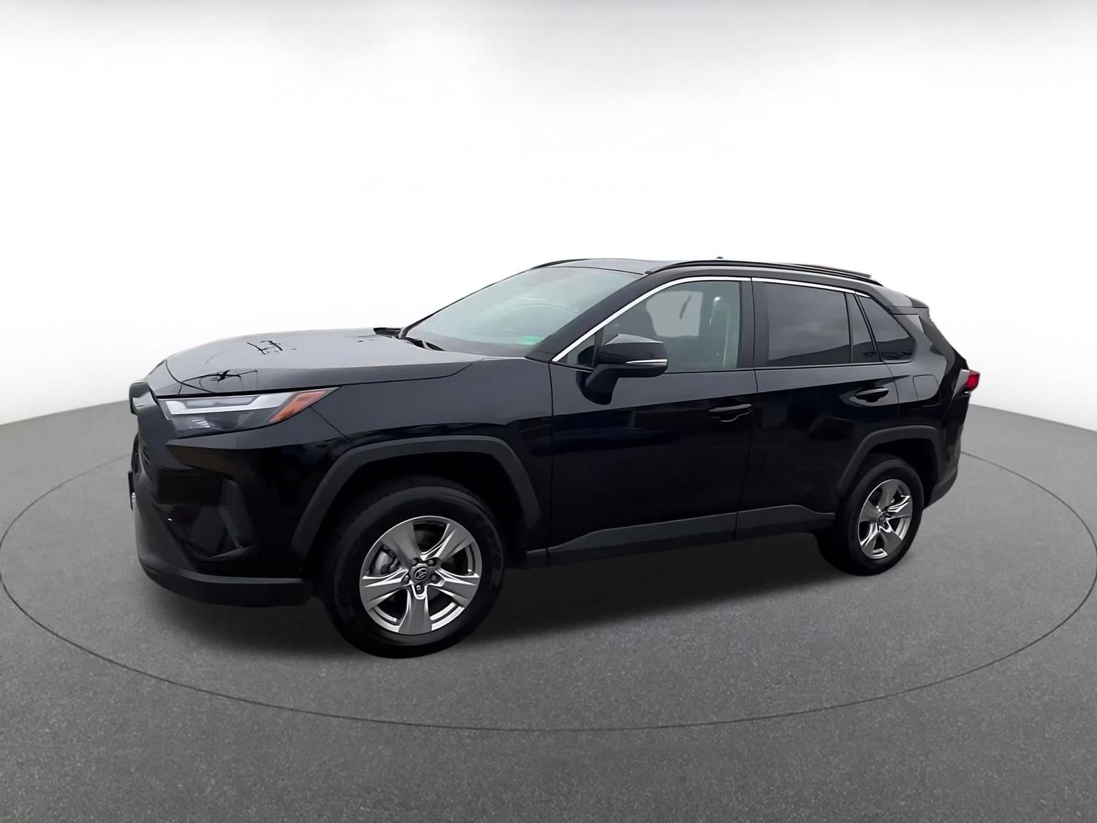 Thumbnail: 2025 Toyota RAV4 - 8