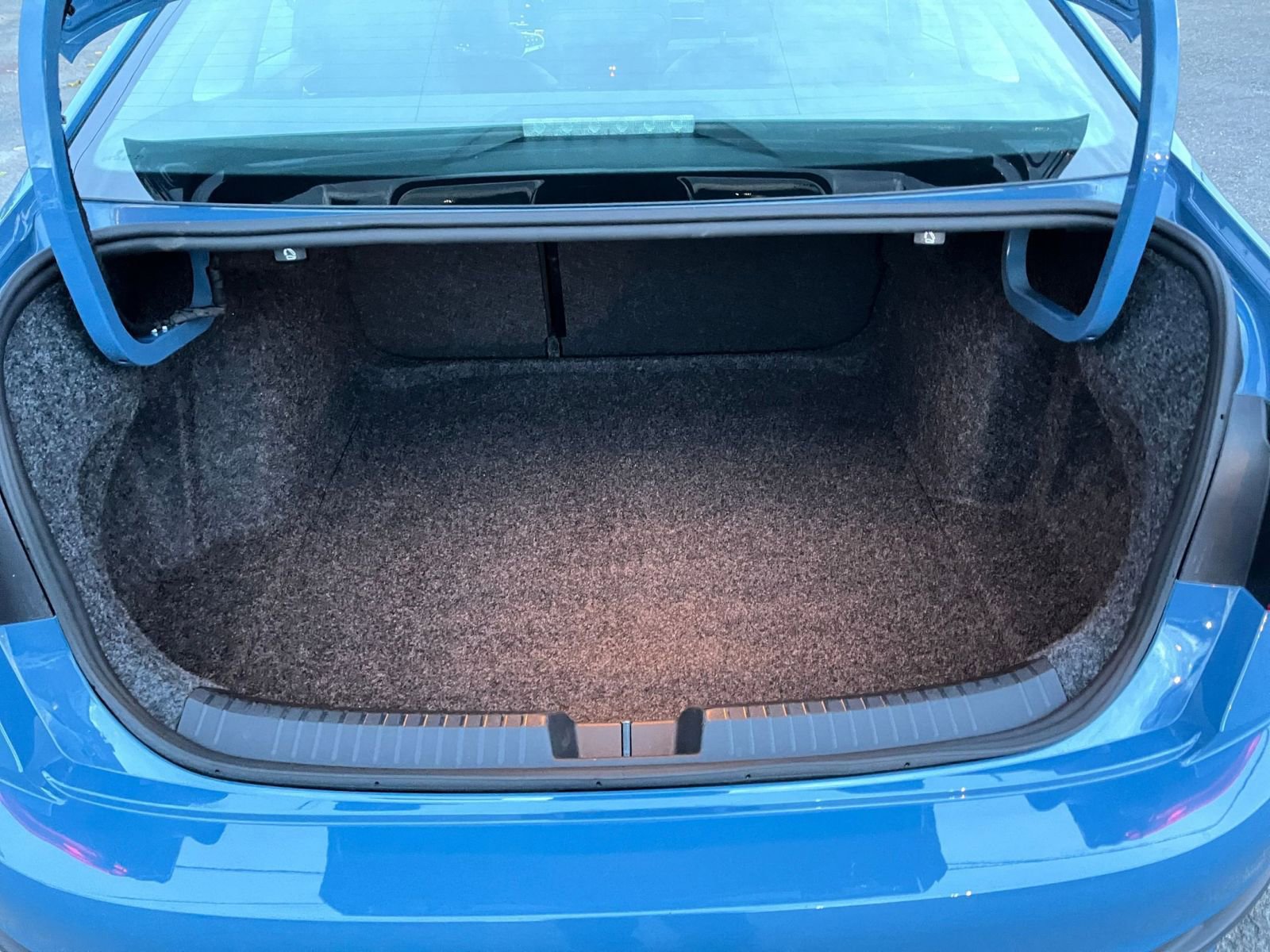 Thumbnail: 2025 Volkswagen Jetta - 30