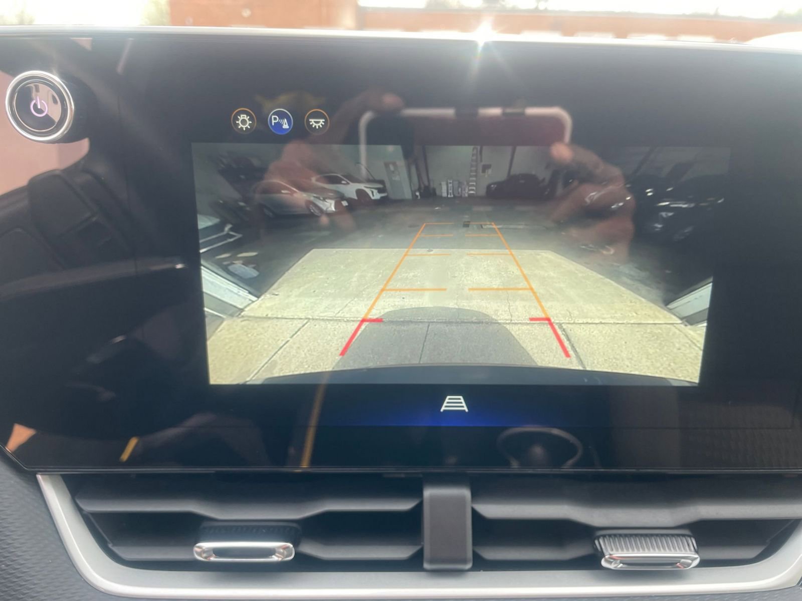 Thumbnail: 2025 Chevrolet Equinox - 25